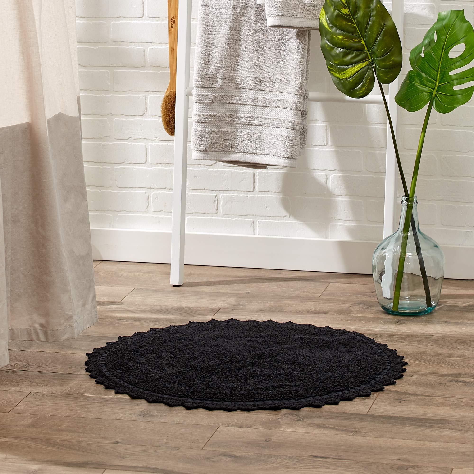 Dii Crochet Collection Reversible Bath Mat, Round, 27.5'' Diameter, Black