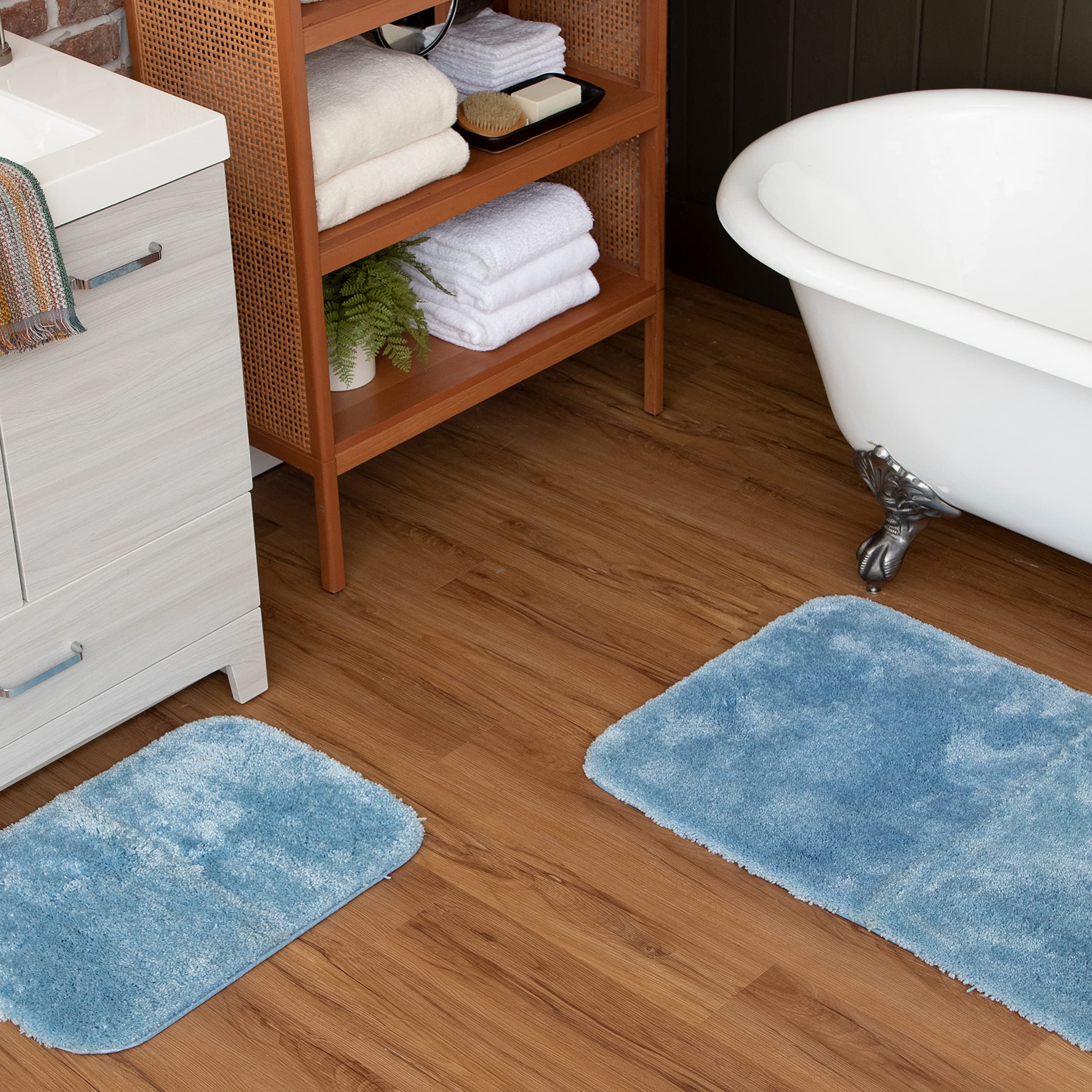 Mohawk Home Machine Washable Royal Bath Mat, Wedgewood Blue (1' 5'' X 2')