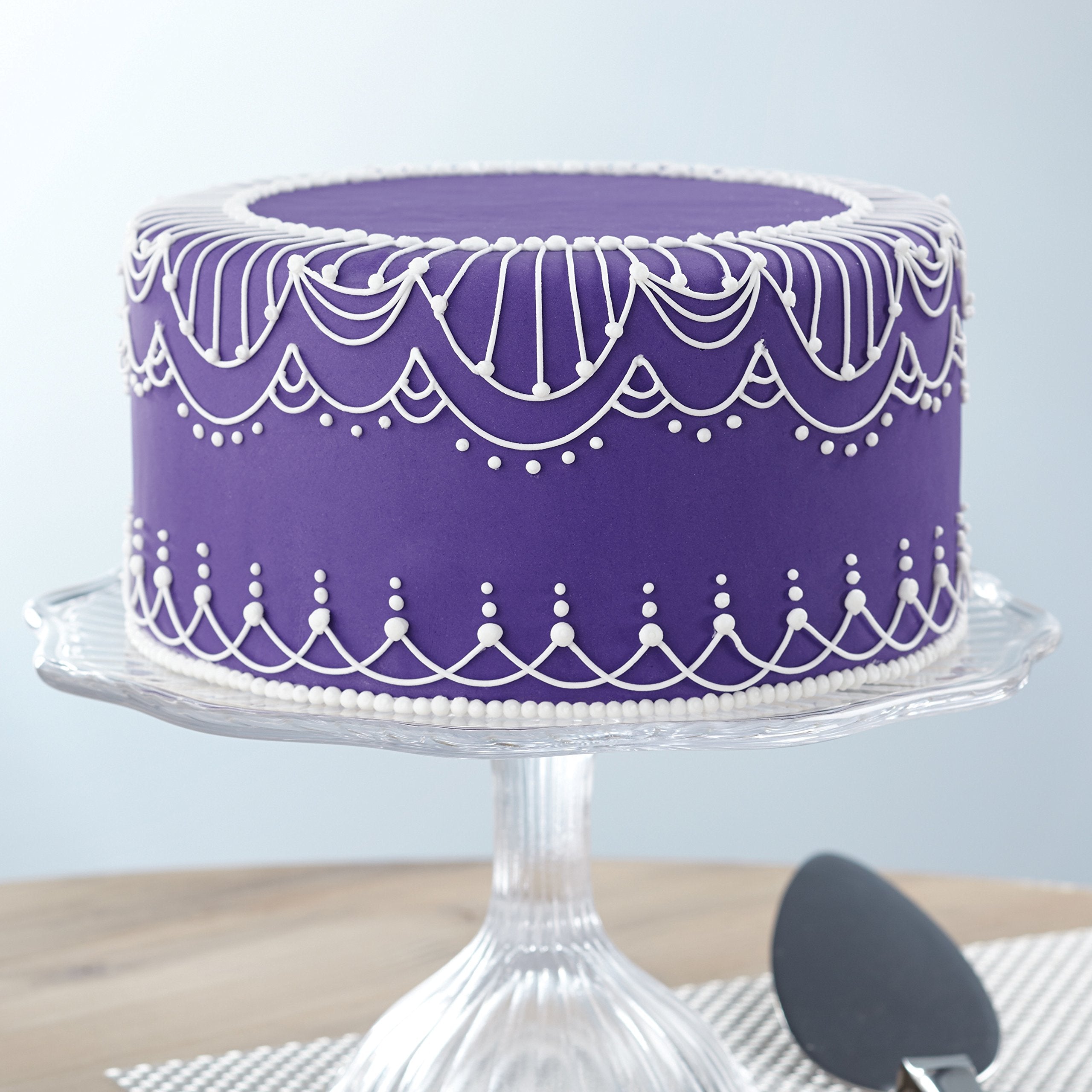 Wilton Decorator Preferred Fondant - Make Cakes, Cupcakes And Other Fun Desserts Extra Special With Easy To Roll Fondant, Vanill