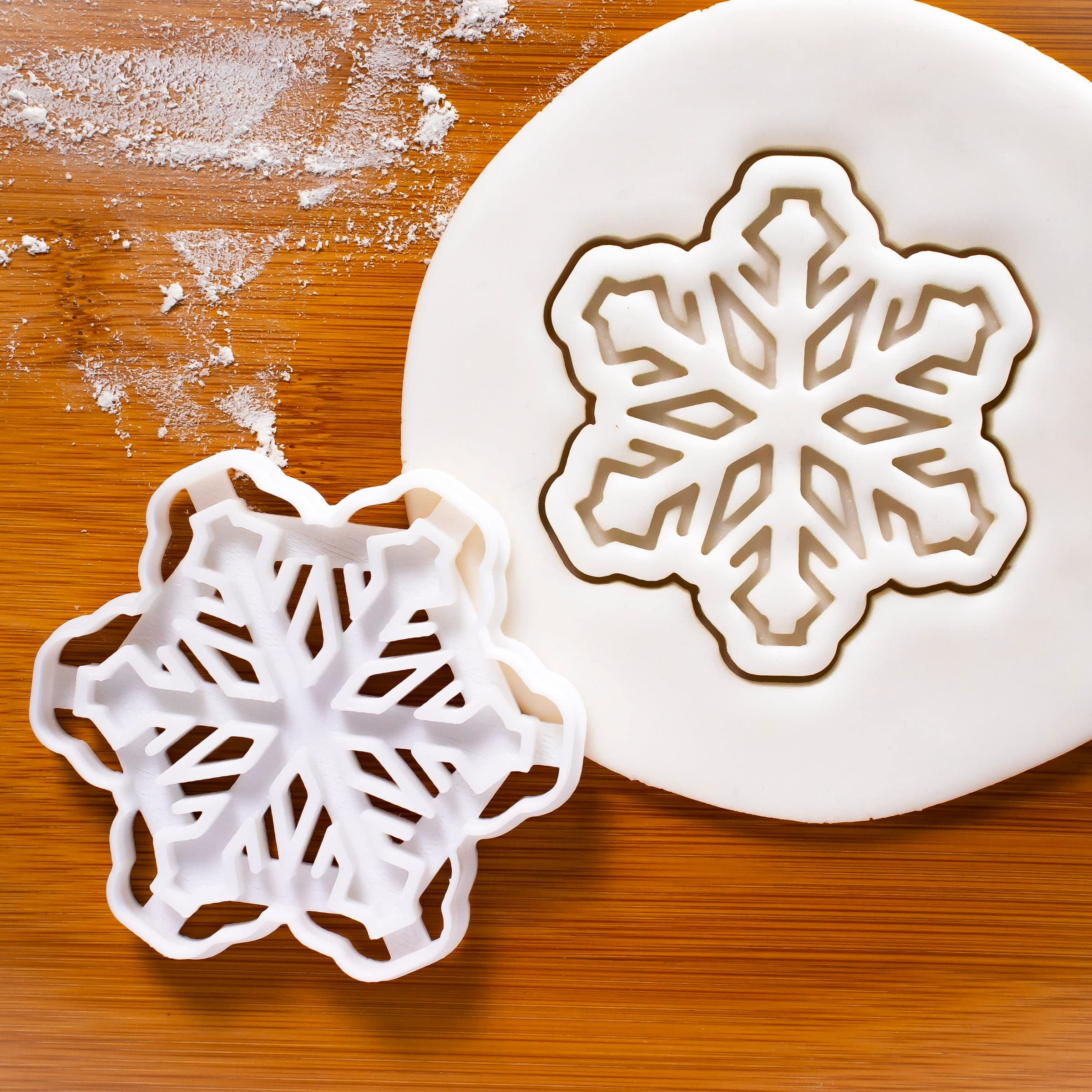 Set Of 2 Snowflake Cookie Cutters (Style 1 And 2), 2 Pieces - Bakerlogy