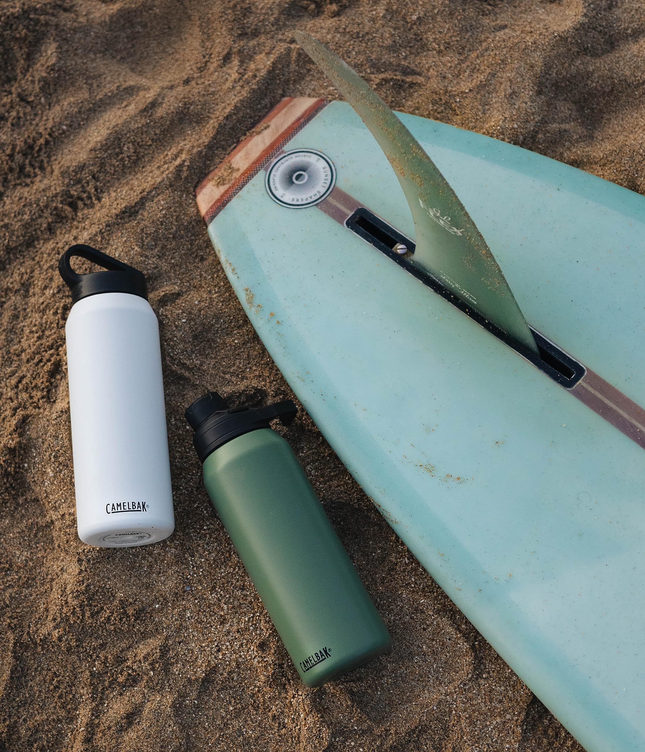 CamelBak Chute Mag Water Bottle - 40oz Vacuum Insulated Stainless Steel - Black - Model 1517005012