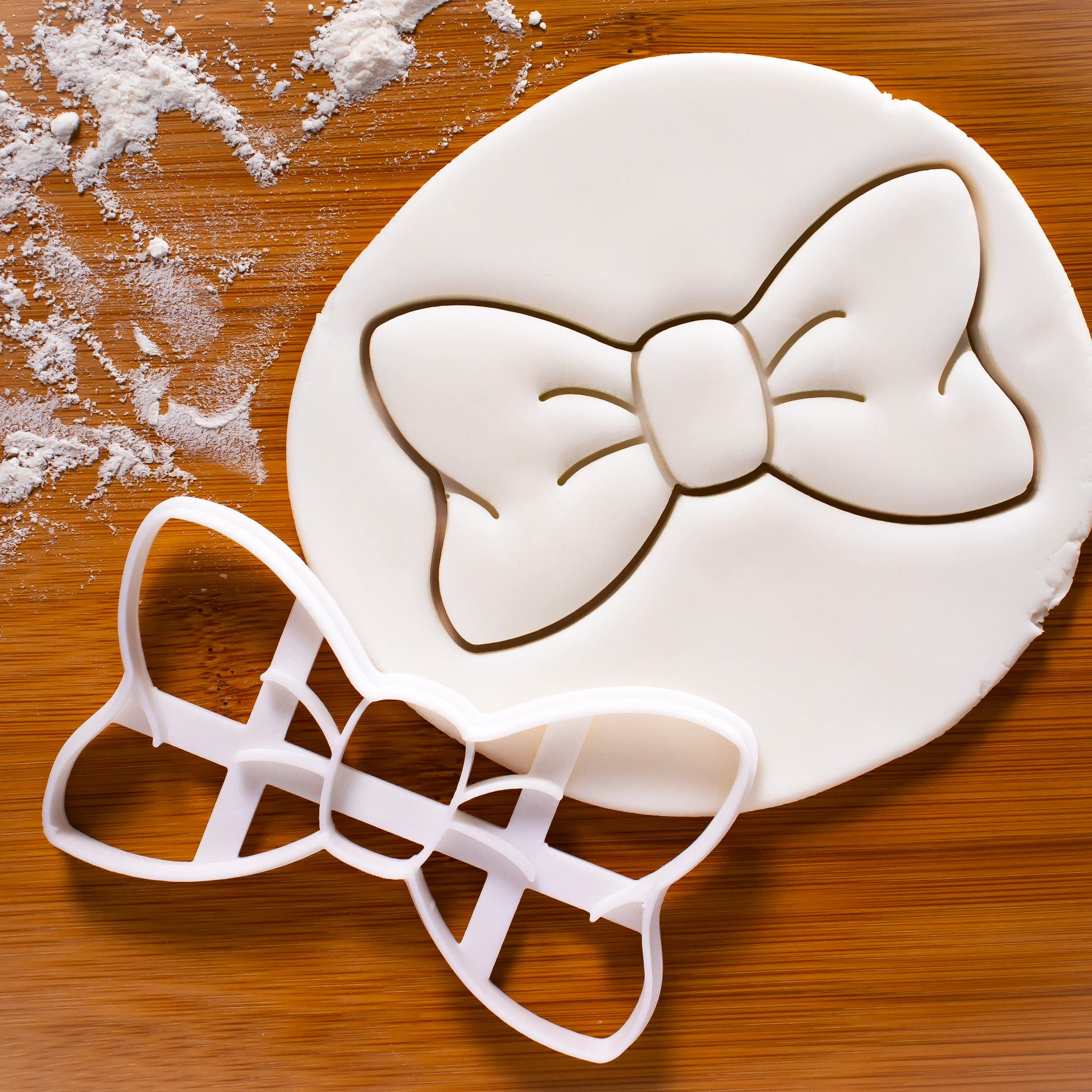 Girly Bow Tie Cookie Cutter, 1 Piece - Bakerlogy