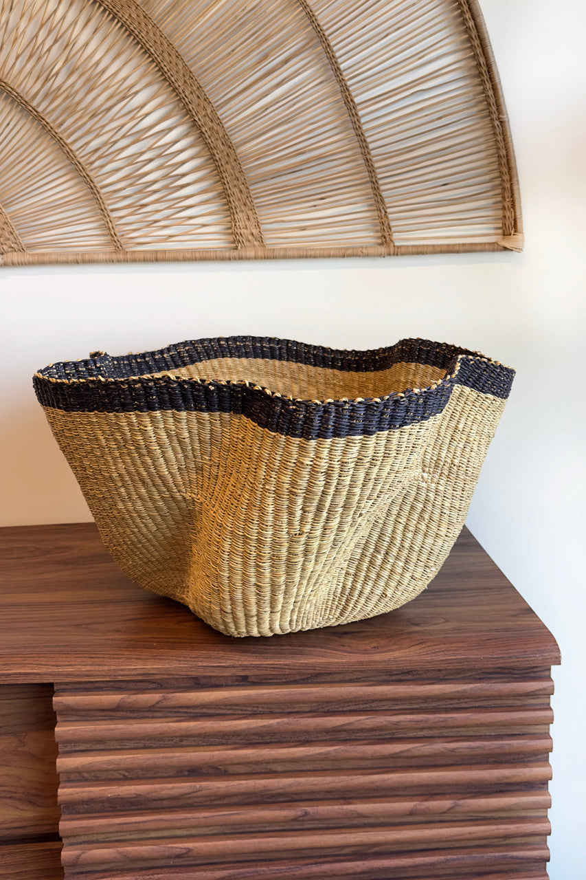 Black-Trimmed Wave
