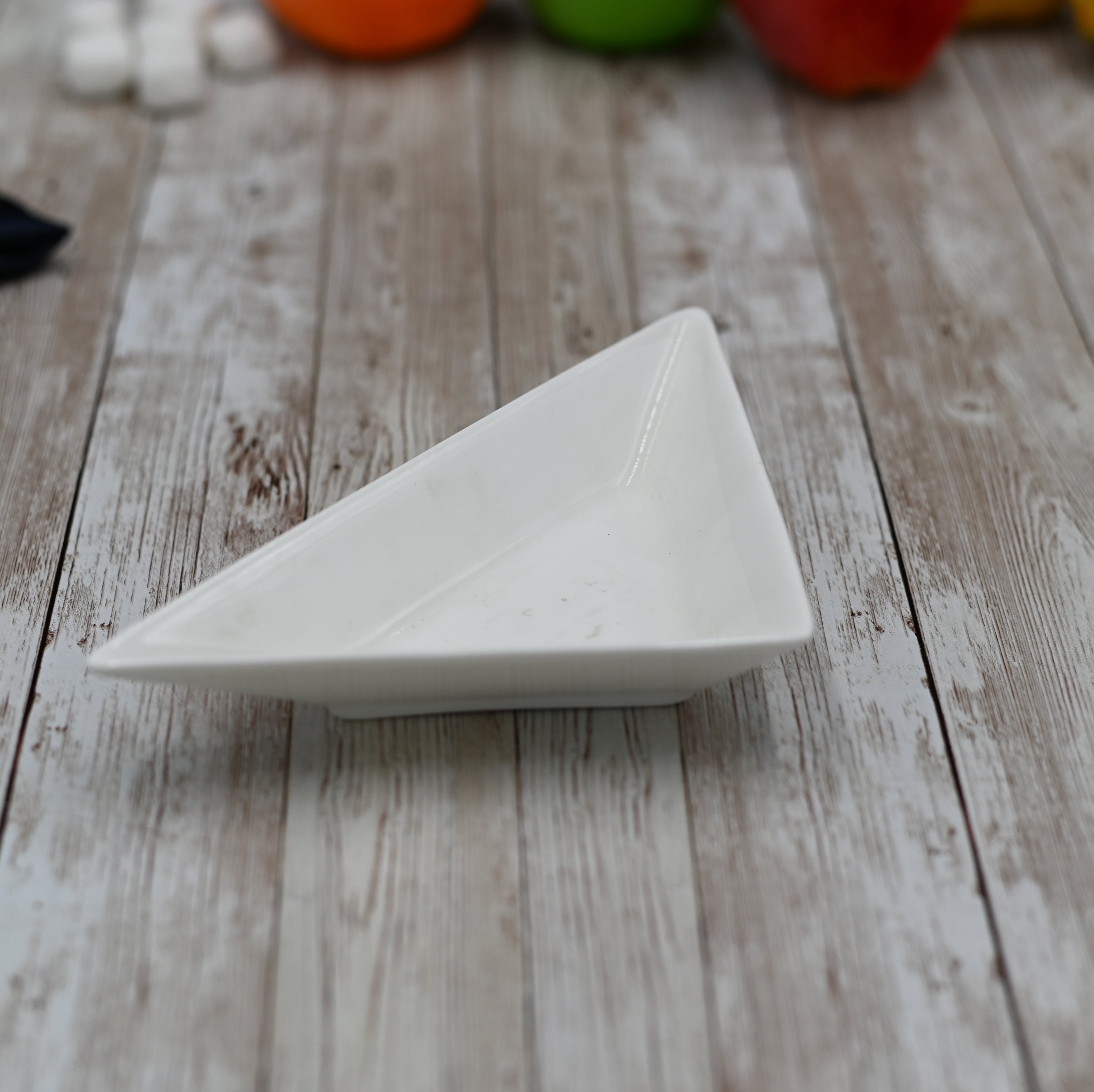 White Triangular Dish 7.5" inch | 18.5 Cm