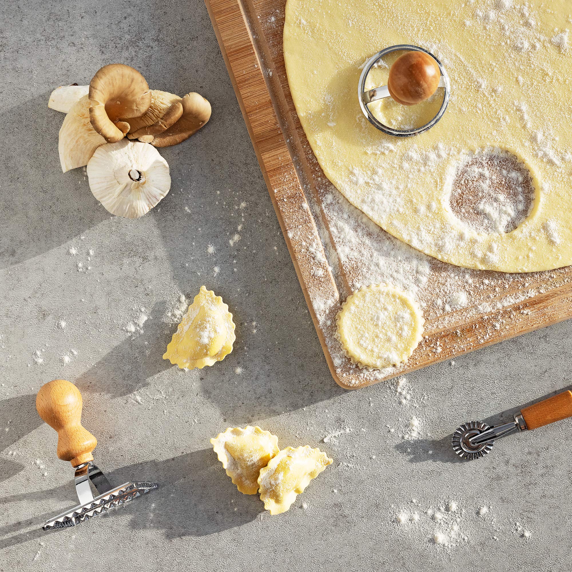 Navaris Ravioli Stamp Set - Set Of 3 Shape Cutters With Roller For Cutting Home-Made Ravioli Pasta Parcels - Pastry And Dough Co