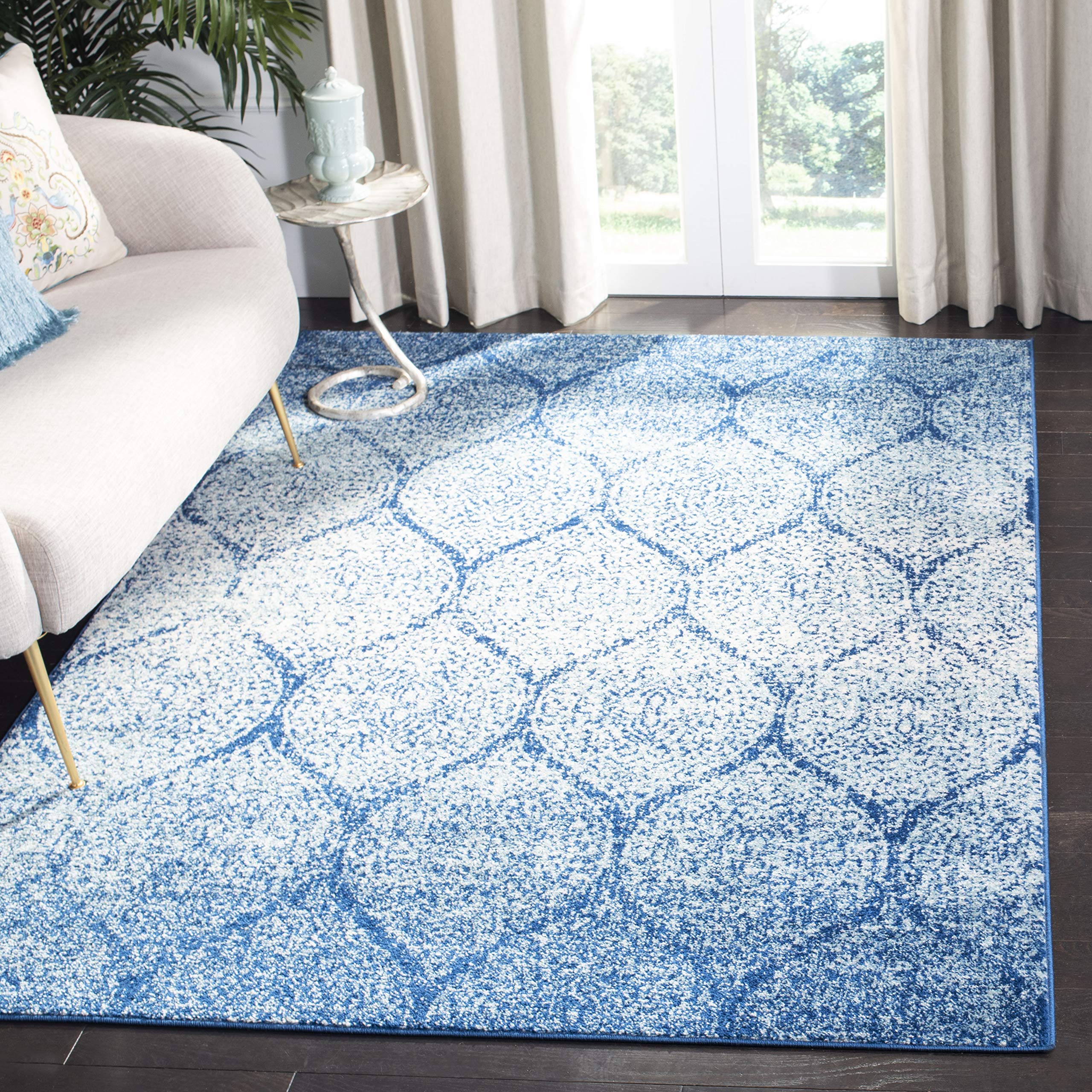 SAFAVIEH Madison Collection Accent Rug - 4 x 6, Navy & Blue, Glam Ogee Trellis Distressed Design, Non-Shedding & Easy Care, Id