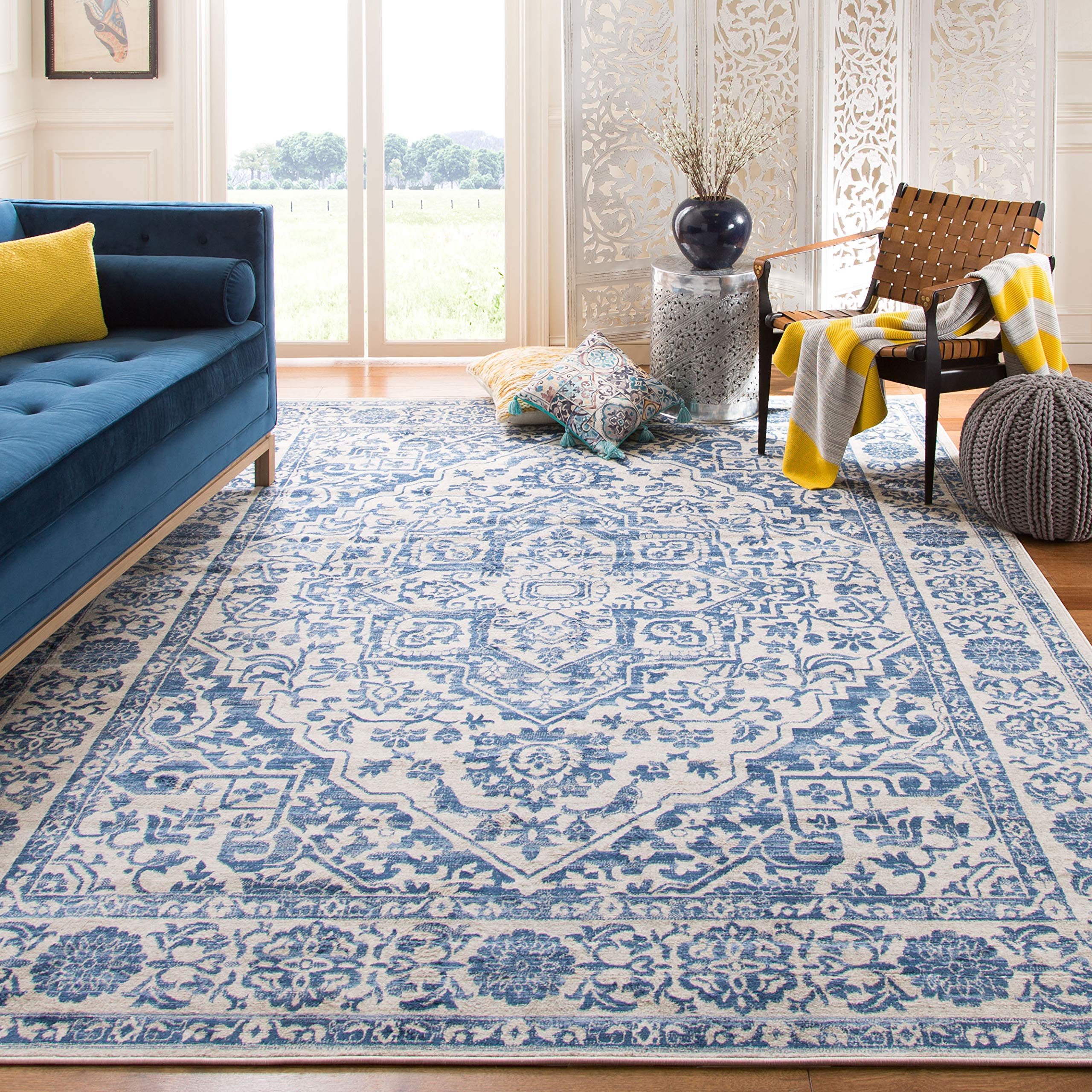 SAFAVIEH Brentwood Collection 5 Square Navy / Light Grey BNT832M Medallion Distressed Non-Shedding Living Room Bedroom Area Rug