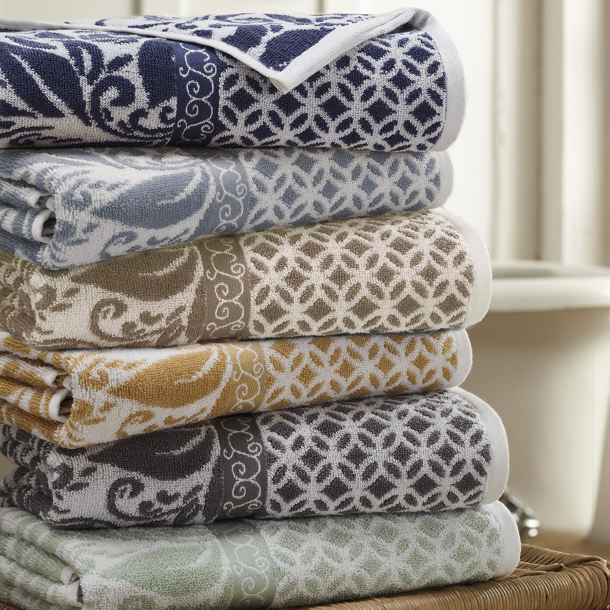 Modern Threads Trefoil Filigree 6-Piece Reversible Yarn Dyed Jacquard Towel Set - Bath Towels, Hand Towels, & Washcloths - Super