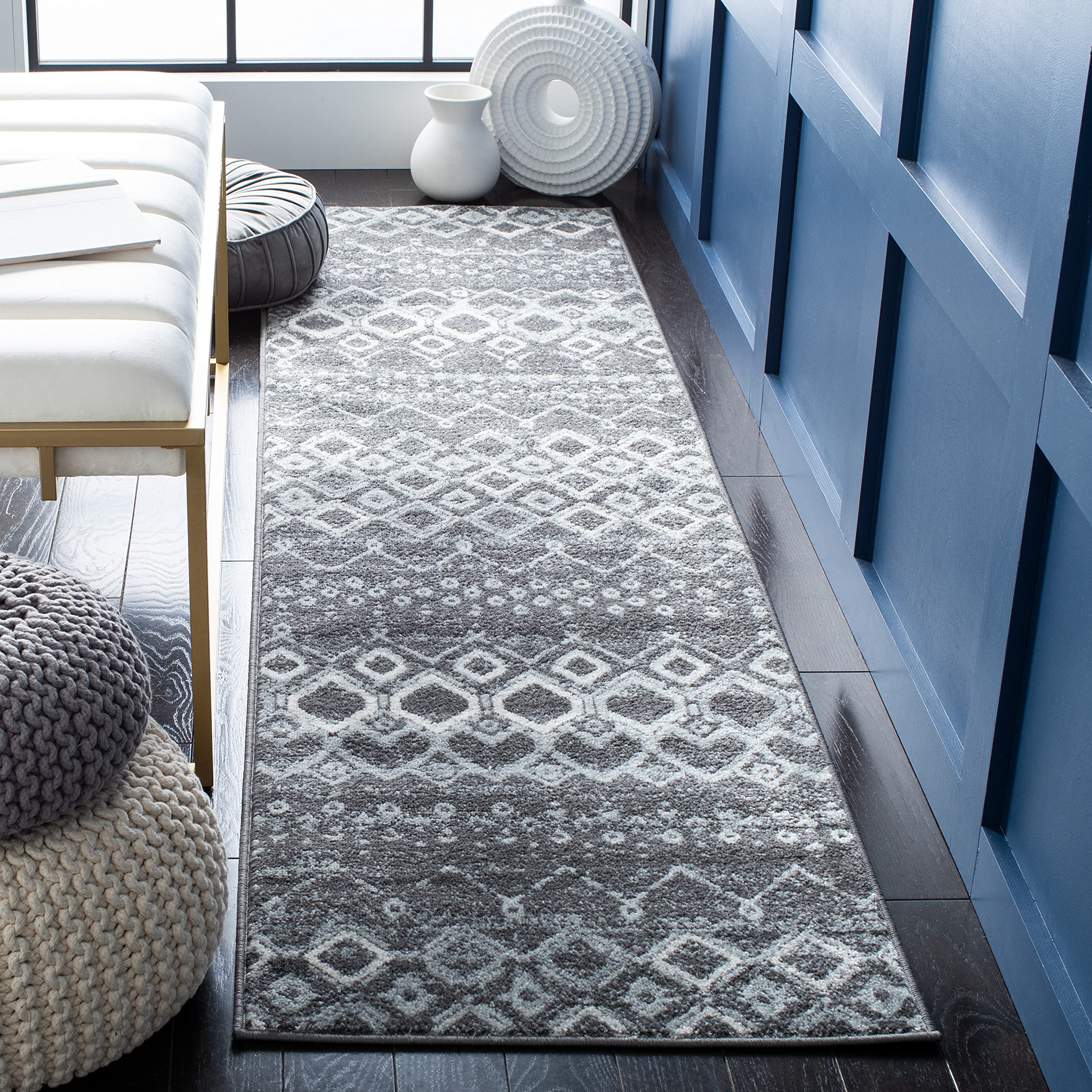 SAFAVIEH Amsterdam Collection Runner Rug - 23 x 6, Dark Grey & Light Grey, Moroccan Boho Design, Non-Shedding & Easy Care, Ide