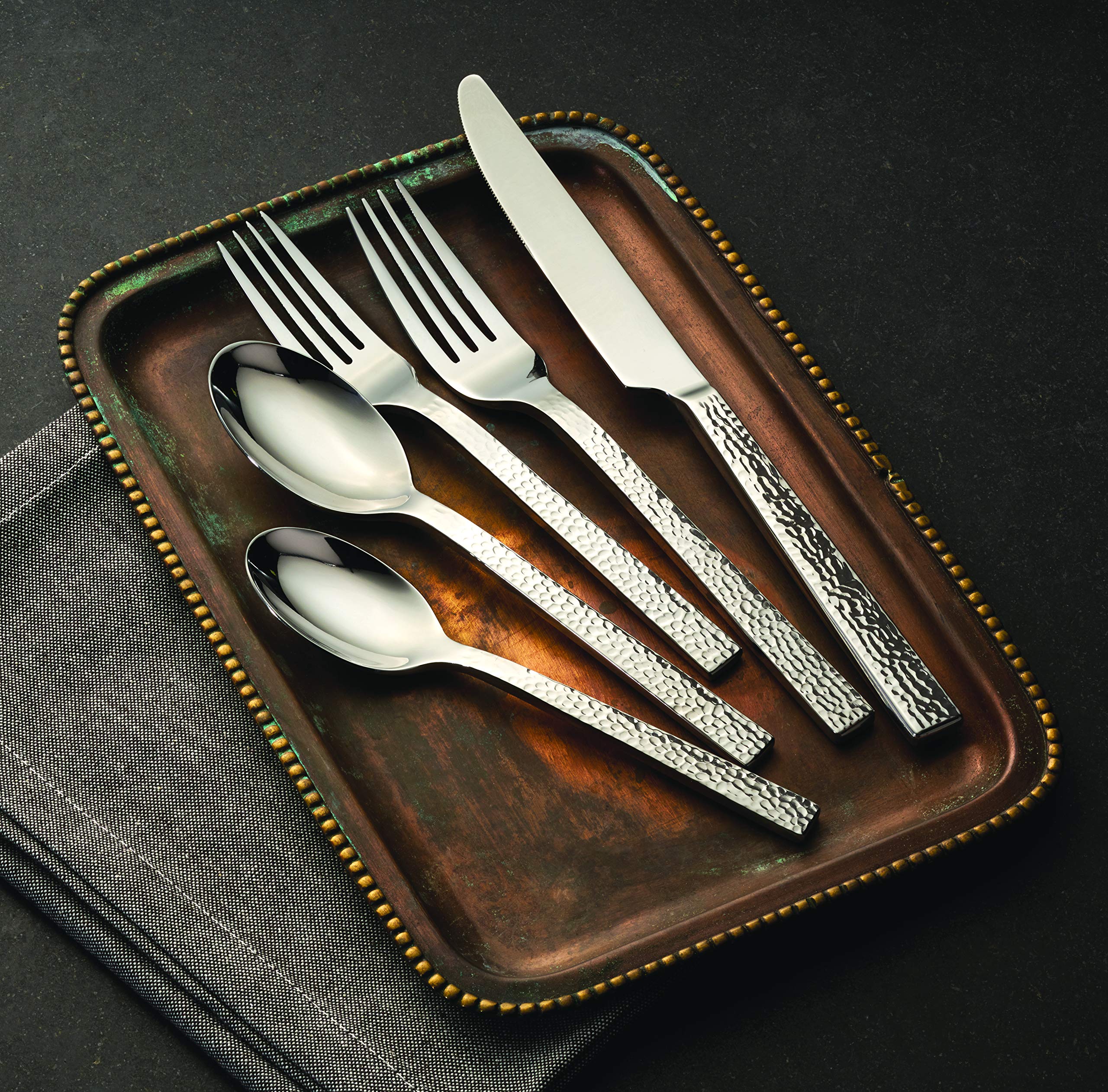 Oneida Chef'S Table Hammered Oval Bowl Soup/Dessert Spoons (Set Of 12)