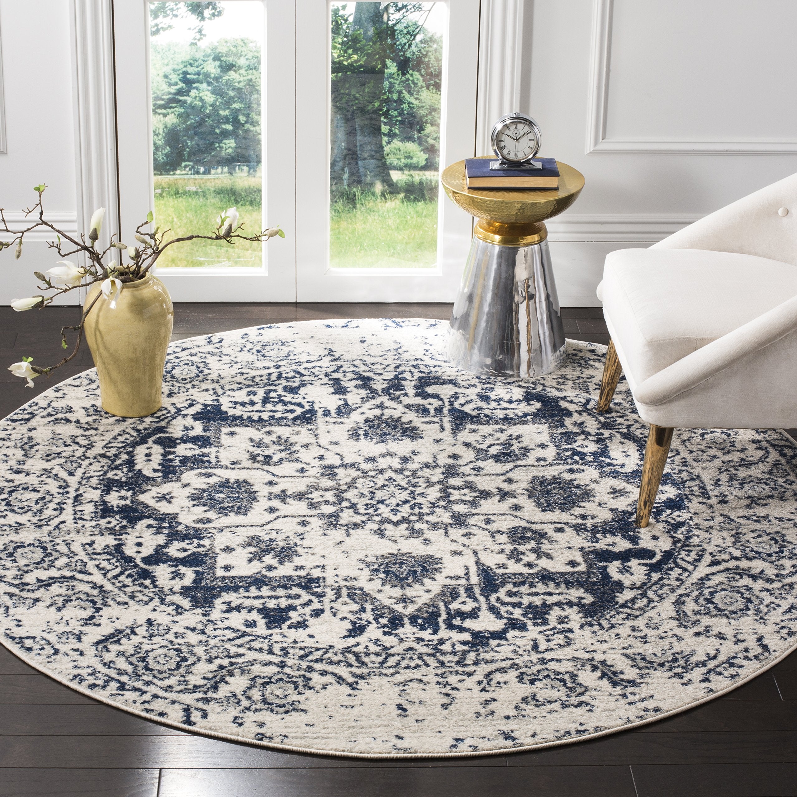 SAFAVIEH Madison Collection Area Rug - 8 Round, Cream & Navy, Snowflake Medallion Distressed Design, Non-Shedding & Easy Care, 