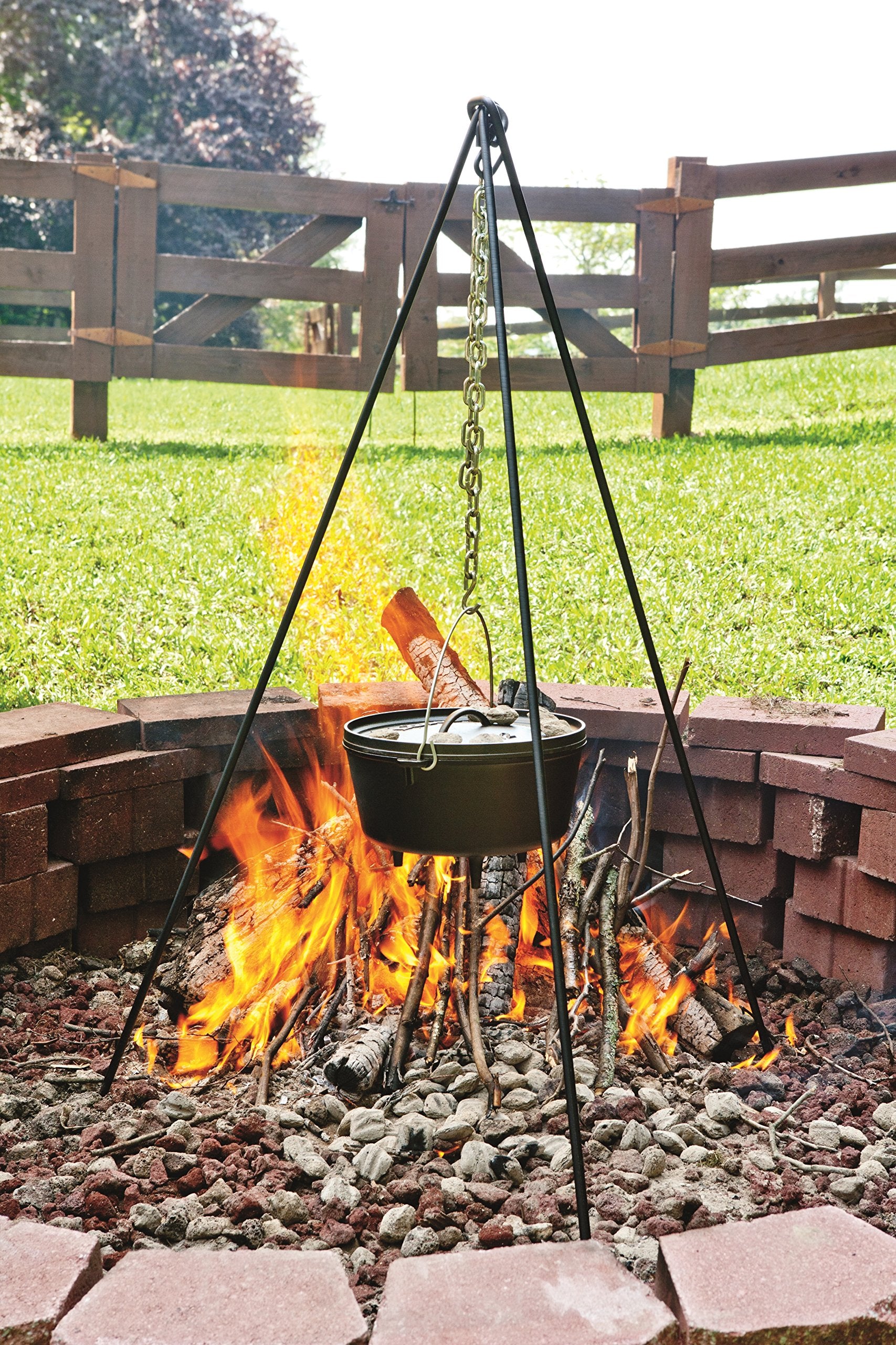 Lodge L10Co3 Cast Iron Camp Dutch Oven, 4-Quart