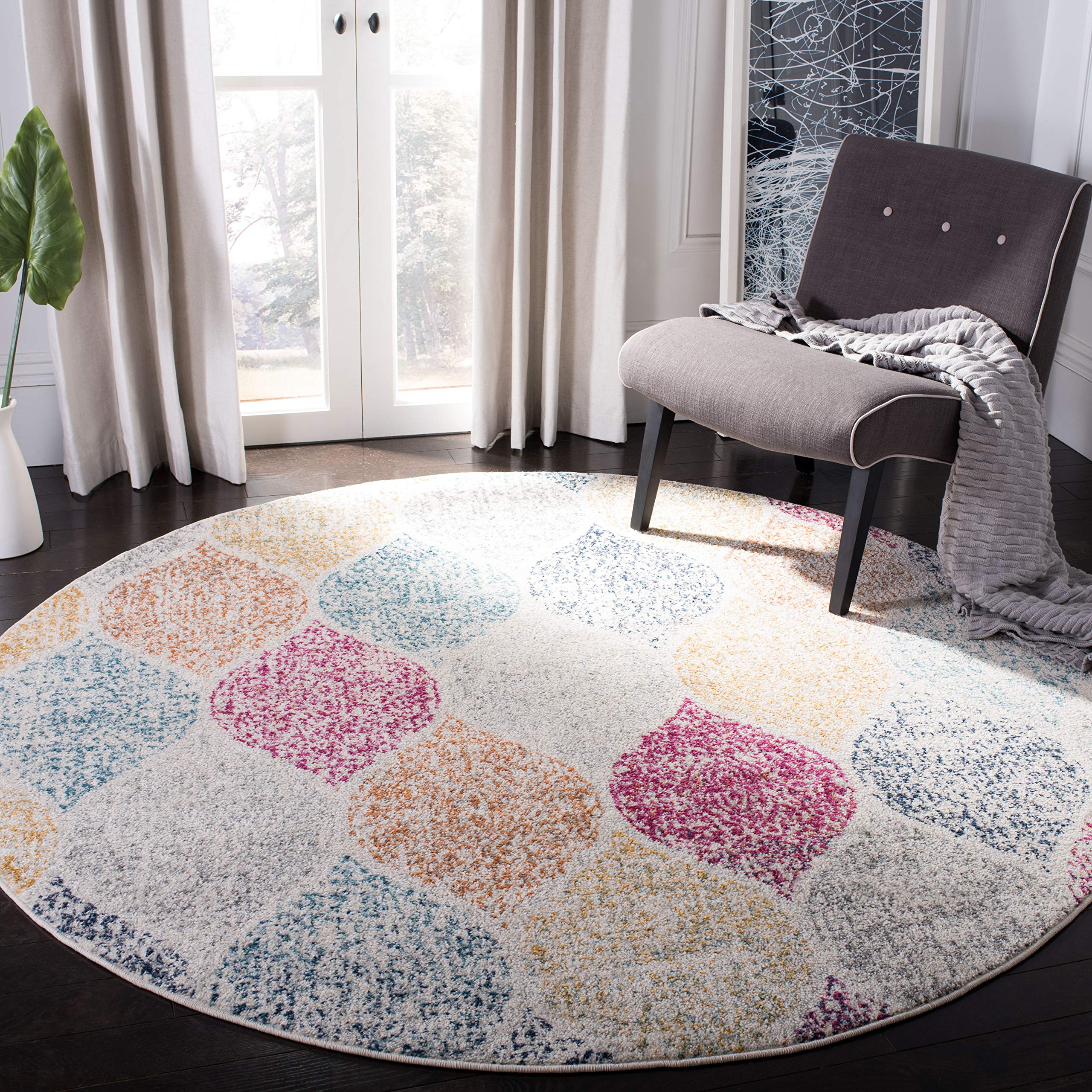 SAFAVIEH Madison Collection Area Rug - 4 Round, Creme & Yellow, Glam Ogee Trellis Distressed Design, Non-Shedding & Easy Care, 