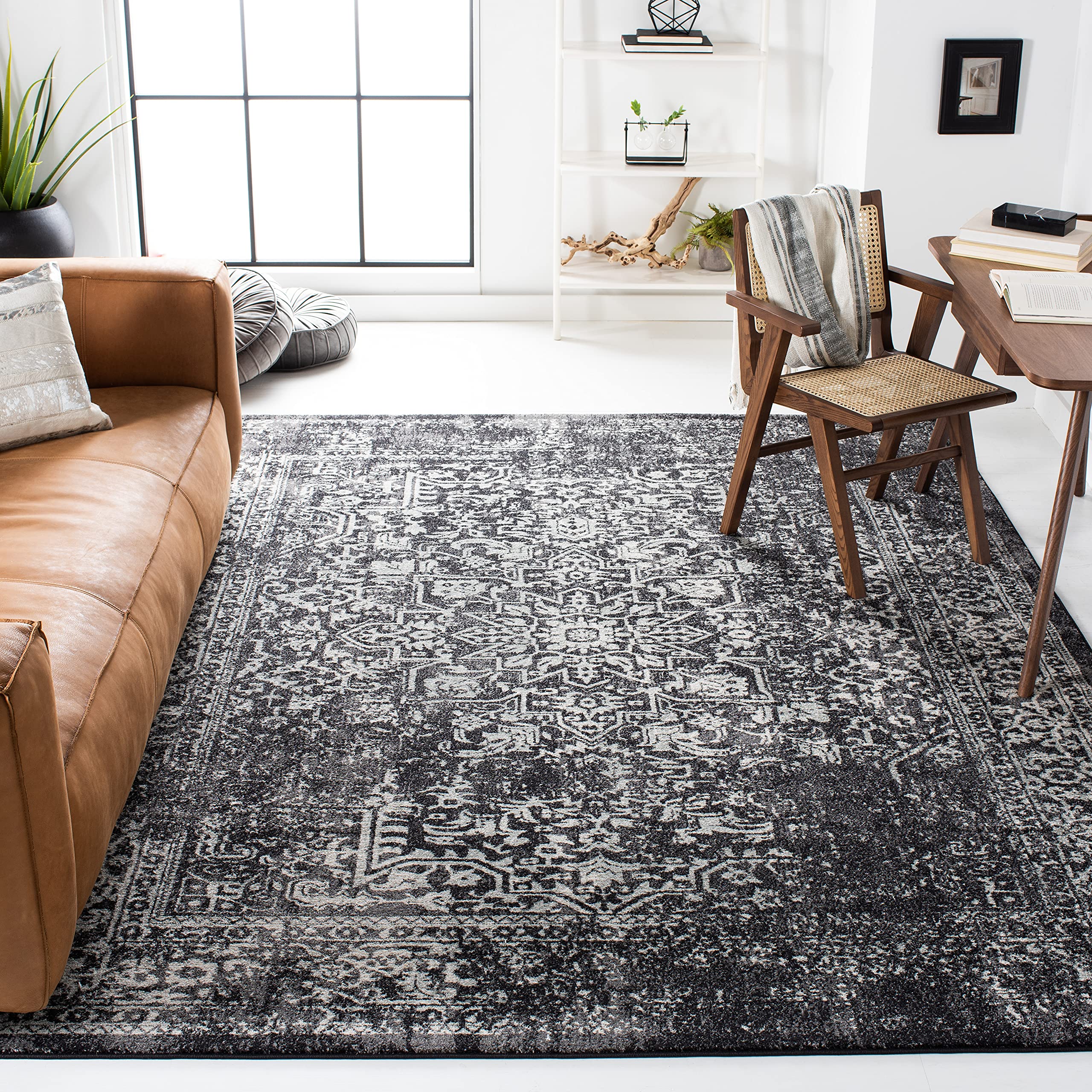 SAFAVIEH Evoke Collection Area Rug - 9 x 12, Black & Grey, Oriental Distressed Design, Non-Shedding & Easy Care, Ideal for Hig