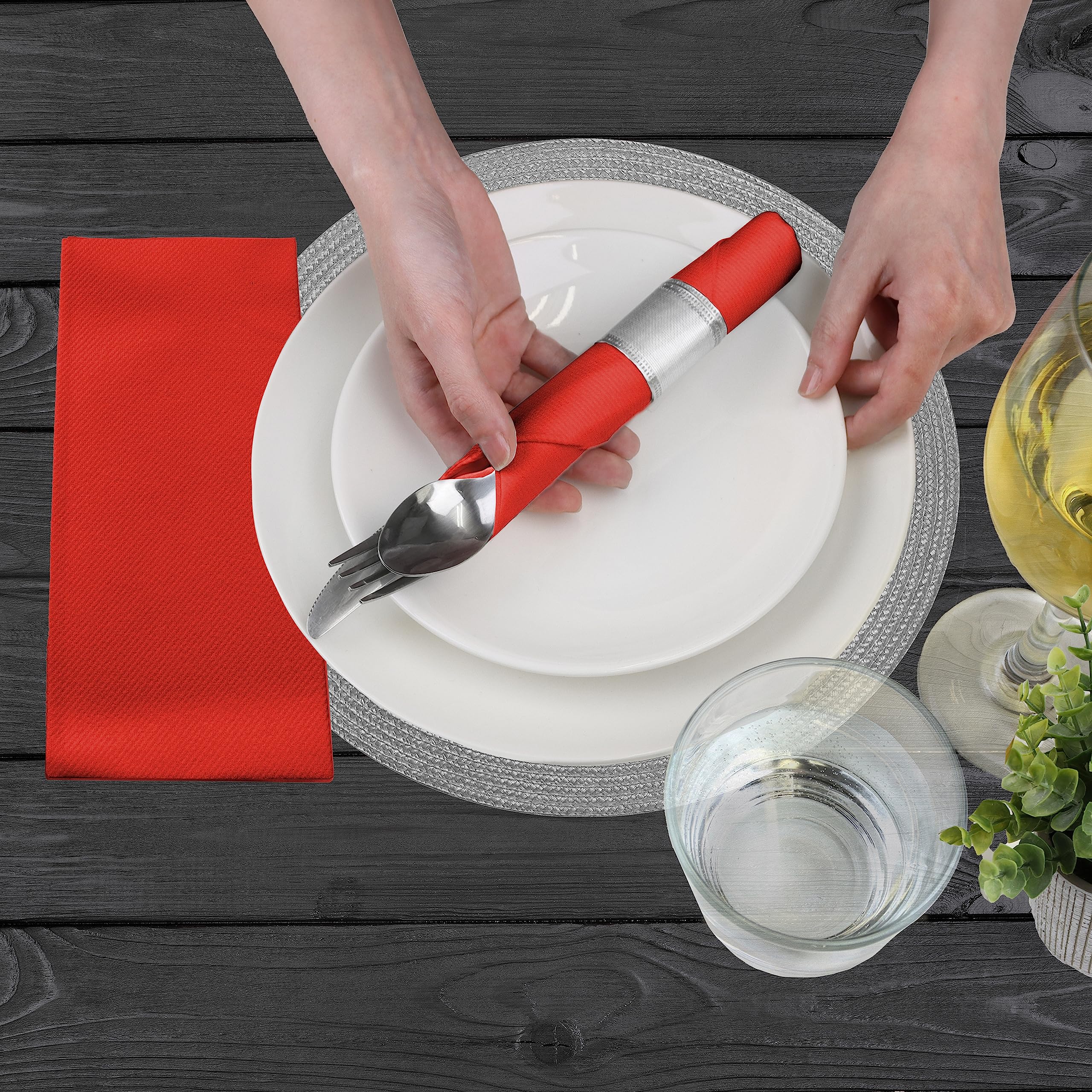 AH AMERICAN HOMESTEAD Red Napkins - Disposable Paper Napkins - Linen-Like Dinner Napkins/Wedding Table Napkins - Party Essentials - Restaurant Quality Colored 15.75'' x 15.75'' Size (50 Count  Red)