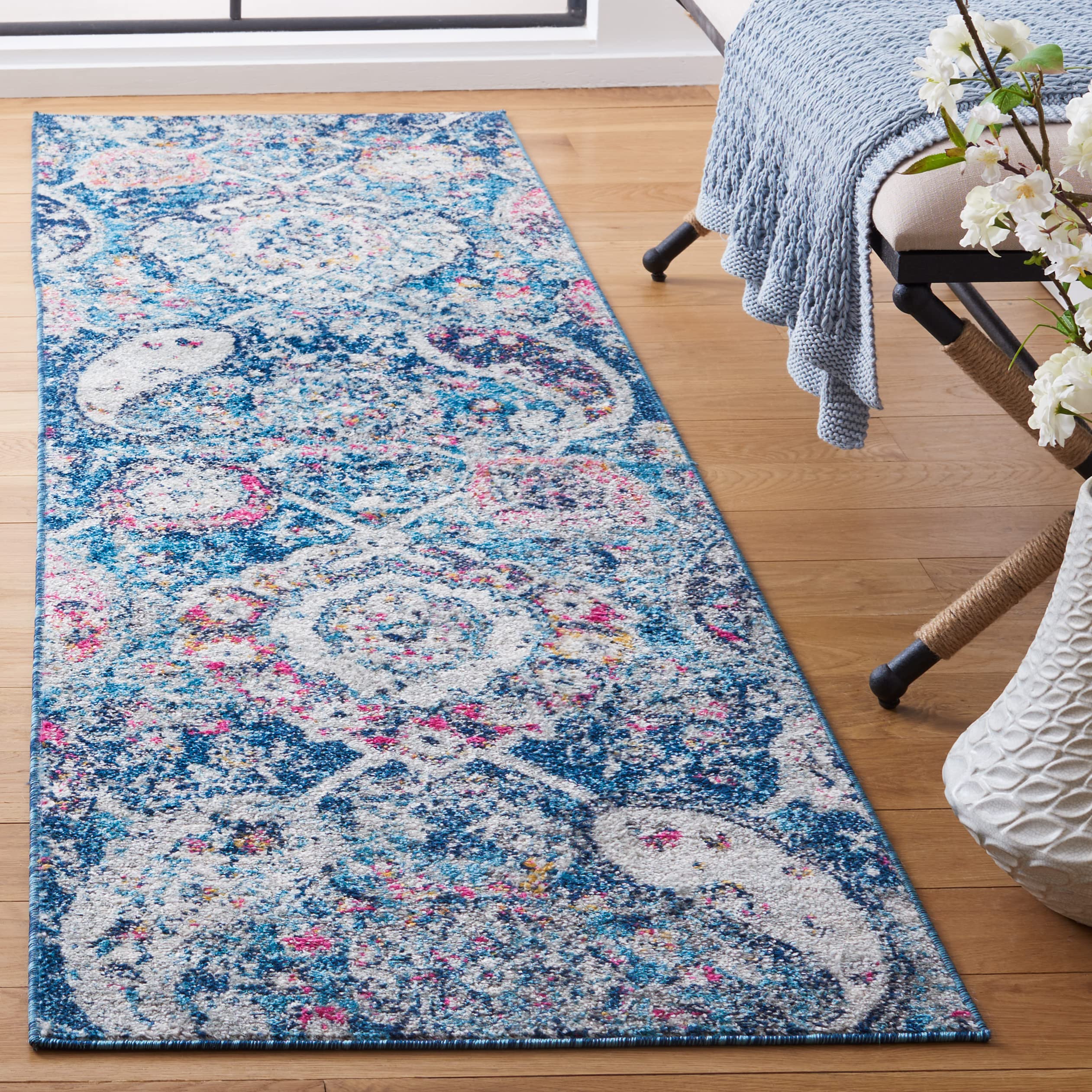 SAFAVIEH Madison Collection Runner - 23 x 6, Blue & Grey, Non-Shedding & Easy Care, Ideal for High Traffic Areas in The Living