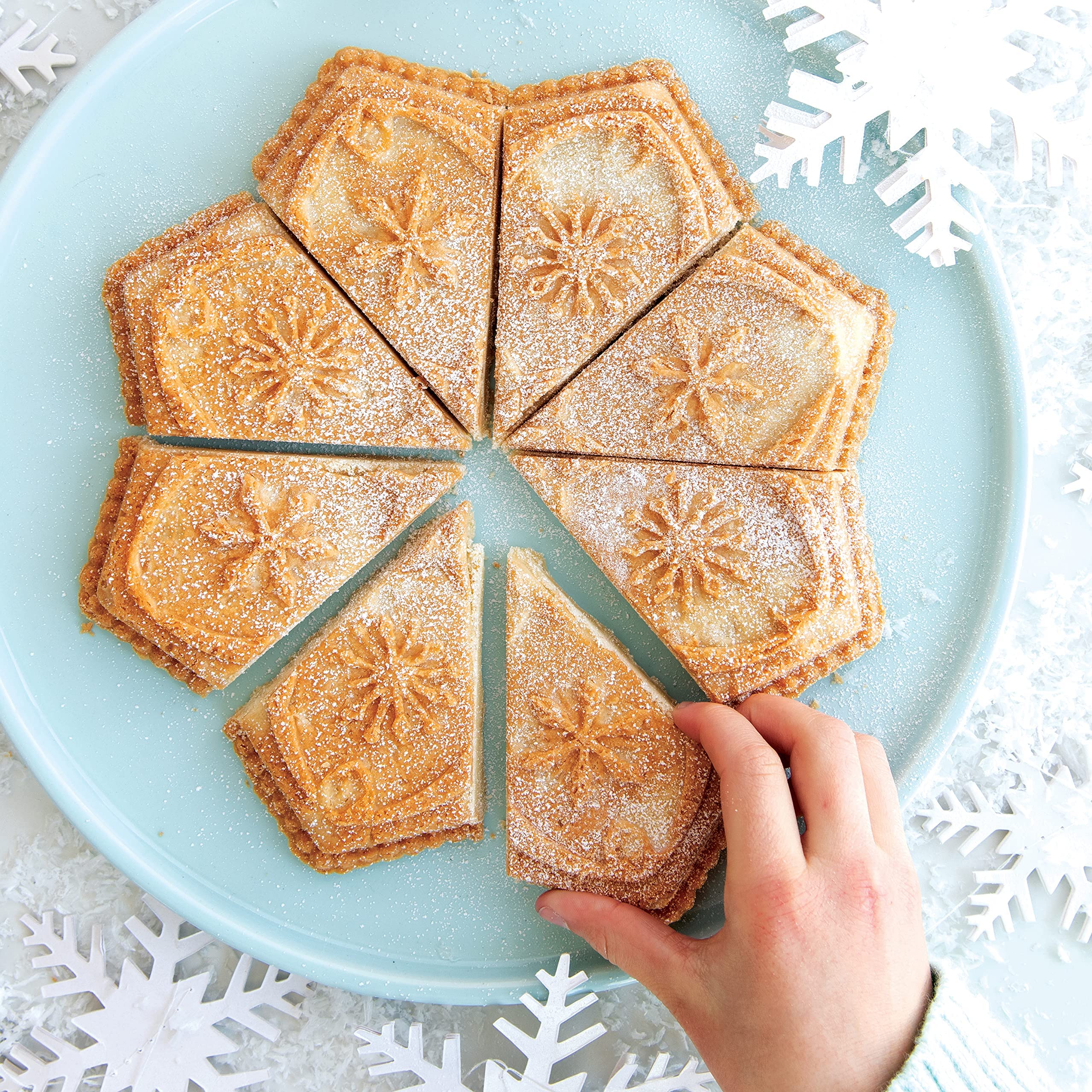 Nordic Ware Sweet Snowflakes Shortbread Pan, Silver