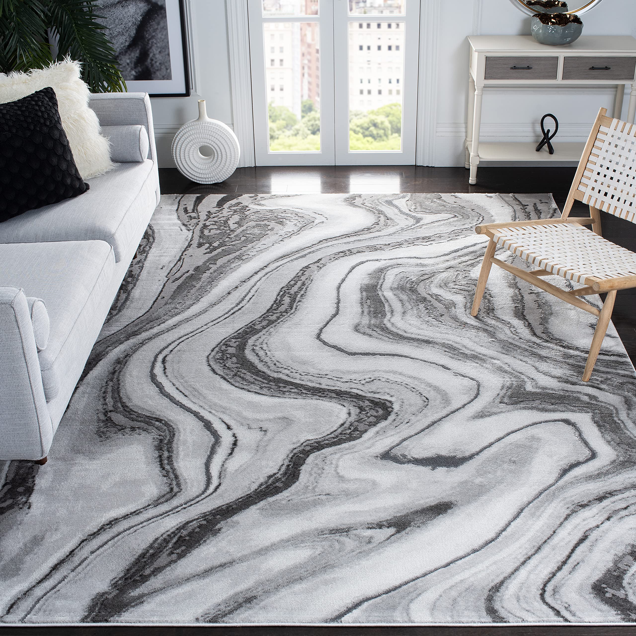 SAFAVIEH Craft Collection Area Rug - 53 Square, Grey & Silver, Modern Abstract Design, Non-Shedding & Easy Care, Ideal for High