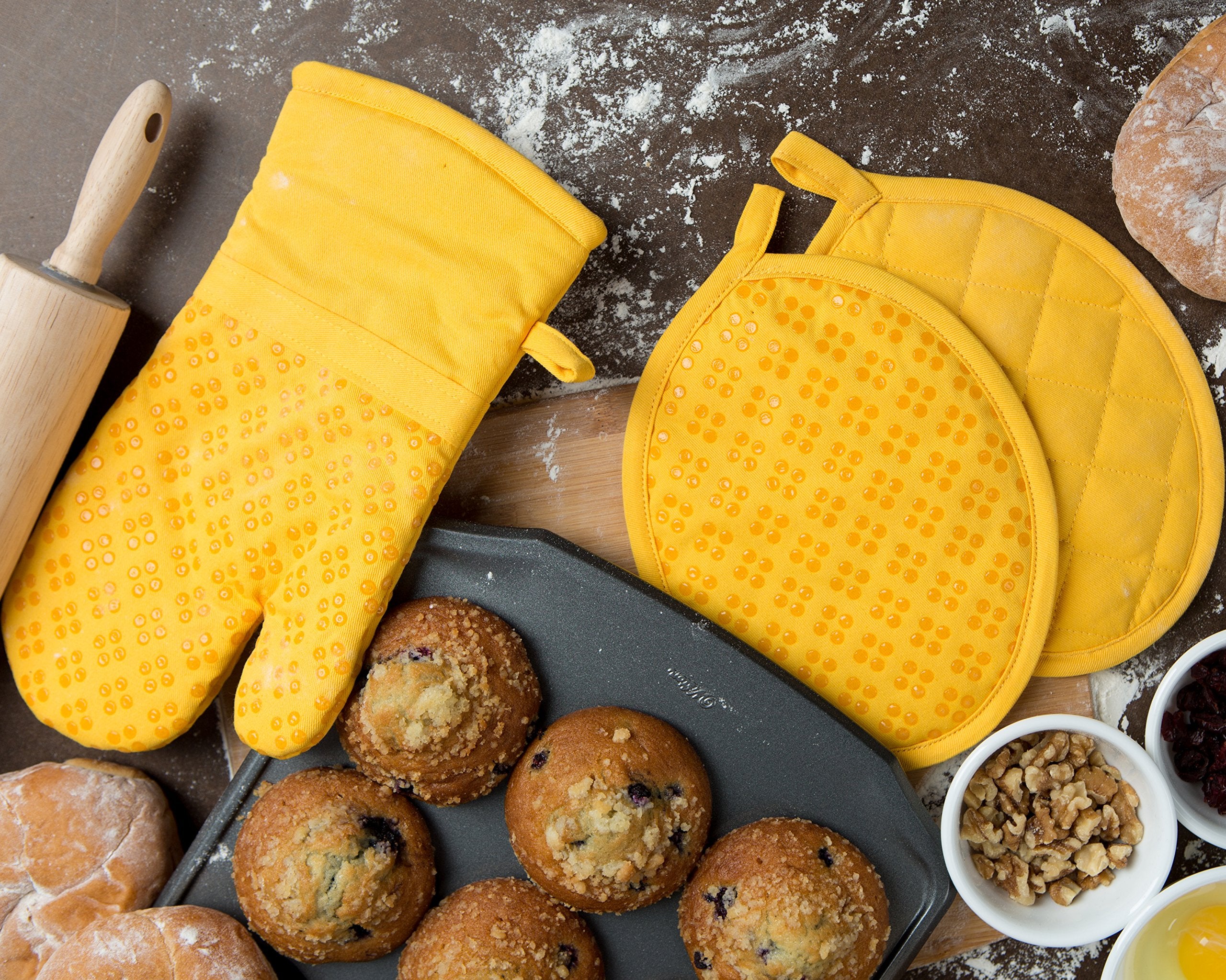 Oven Mitt And Pot Holders Silicone Set Of 3, Non-Slip Kitchen Hot Pads And Oven Mitts Set, Oeko-Tex 100% Cotton Shell, Yellow