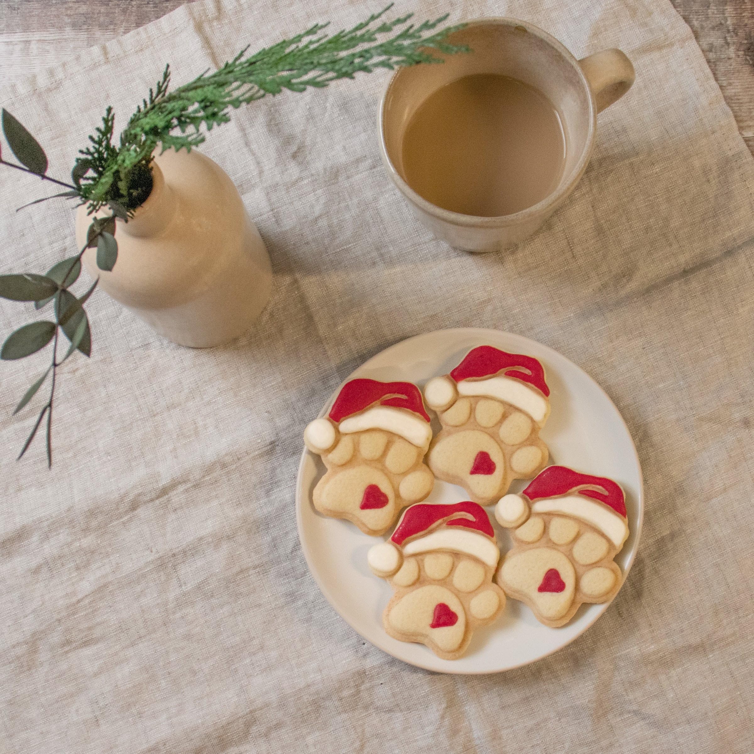 Cute Santa Paw Cookie Cutter, 1 Piece - Bakerlogy