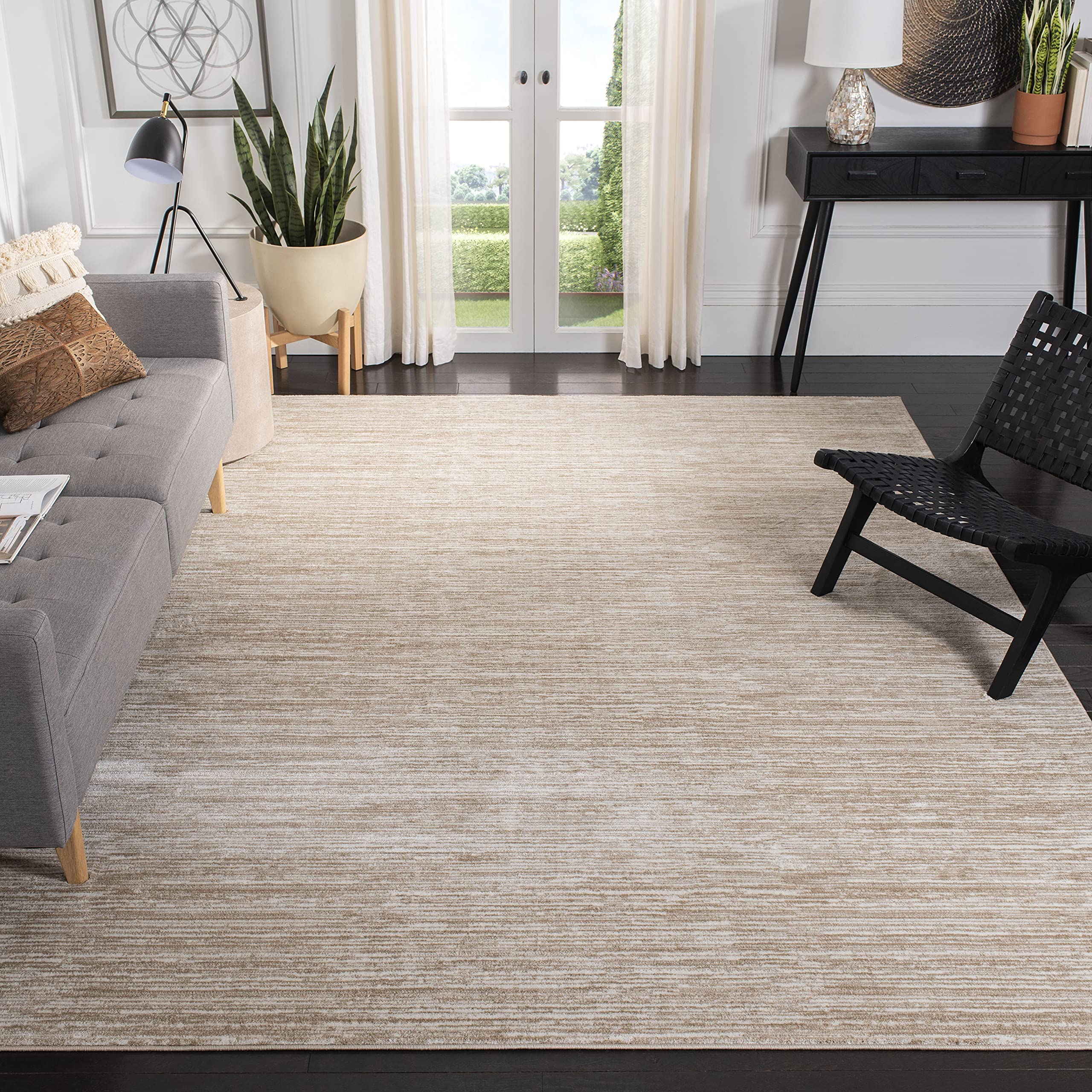 SAFAVIEH Vision Collection Area Rug - 8 Square, Creme, Modern Ombre Tonal Chic Design, Non-Shedding & Easy Care, Ideal for High