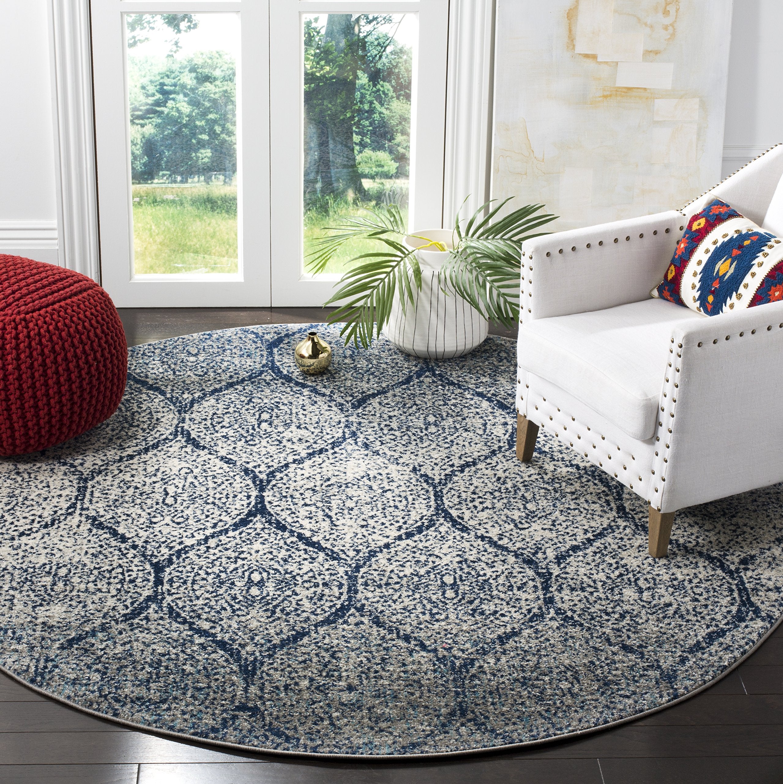 SAFAVIEH Madison Collection 10 Round Navy / Silver MAD604G Glam Ogee Trellis Distressed Non-Shedding Dining Room Entryway Foyer