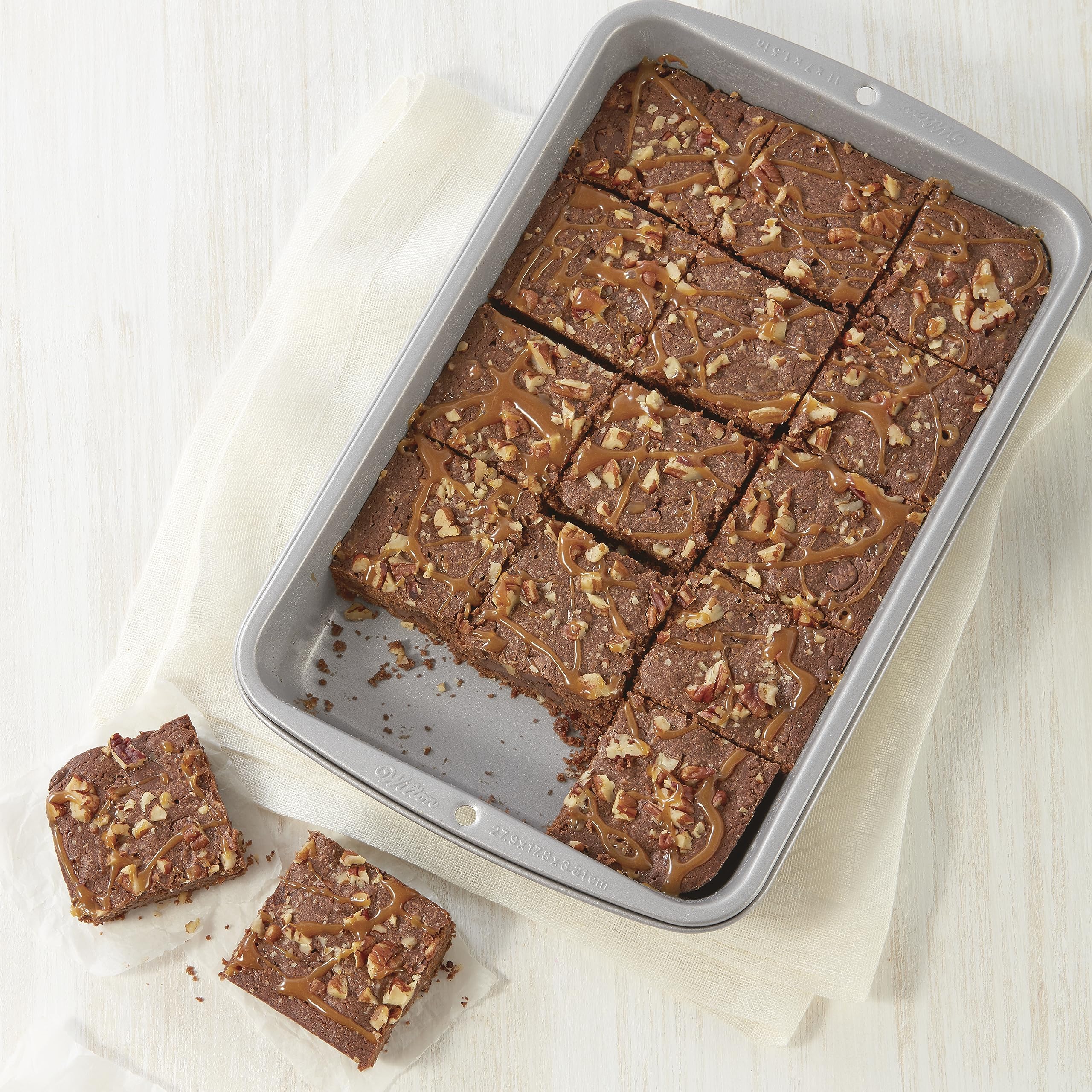 Wilton Recipe Right Non-Stick Biscuit And Brownie Pan, 11 In. X 7 In. (2-Pack)