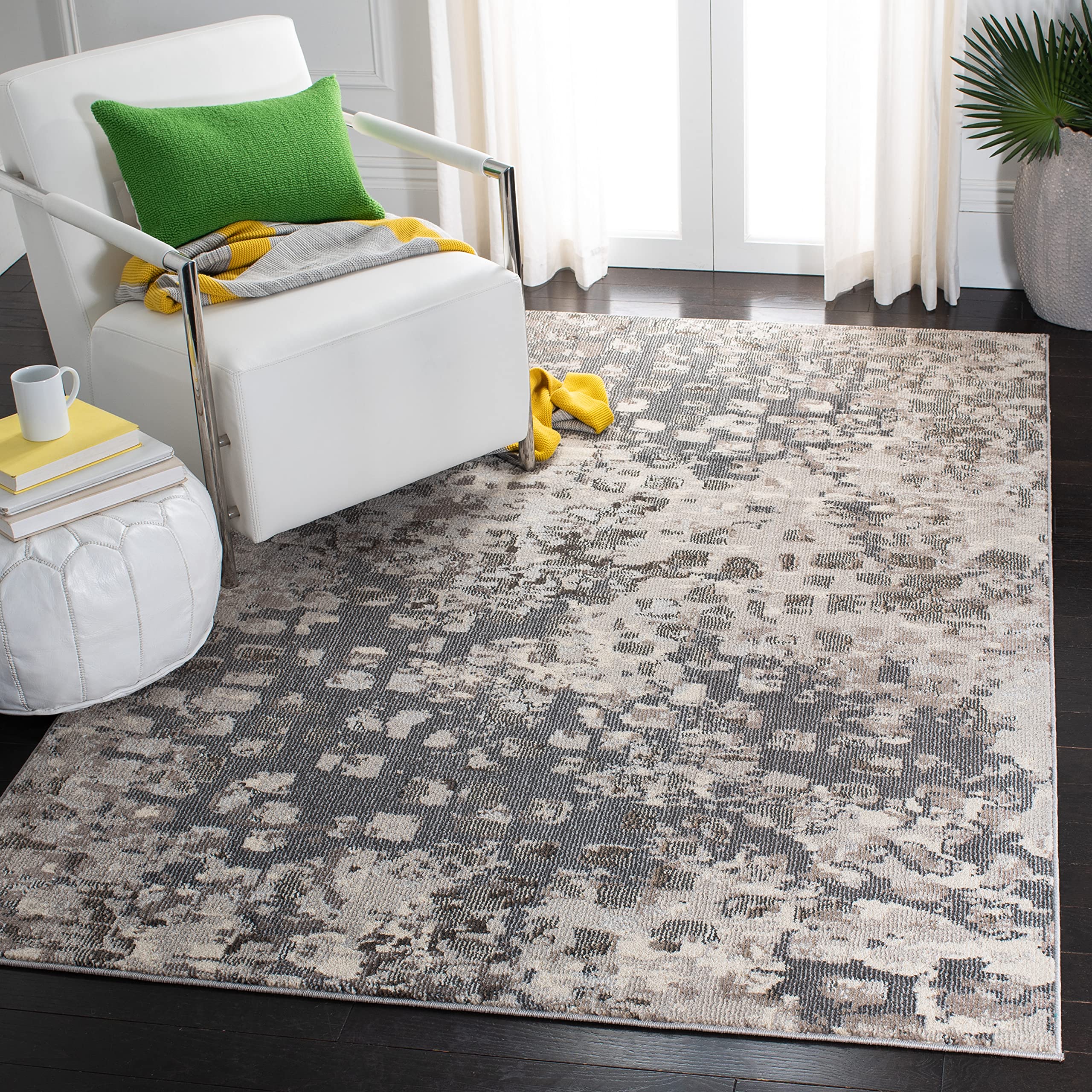 SAFAVIEH Madison Collection Area Rug - 53 x 76, Grey & Beige, Boho Abstract Design, Non-Shedding & Easy Care, Ideal for High T