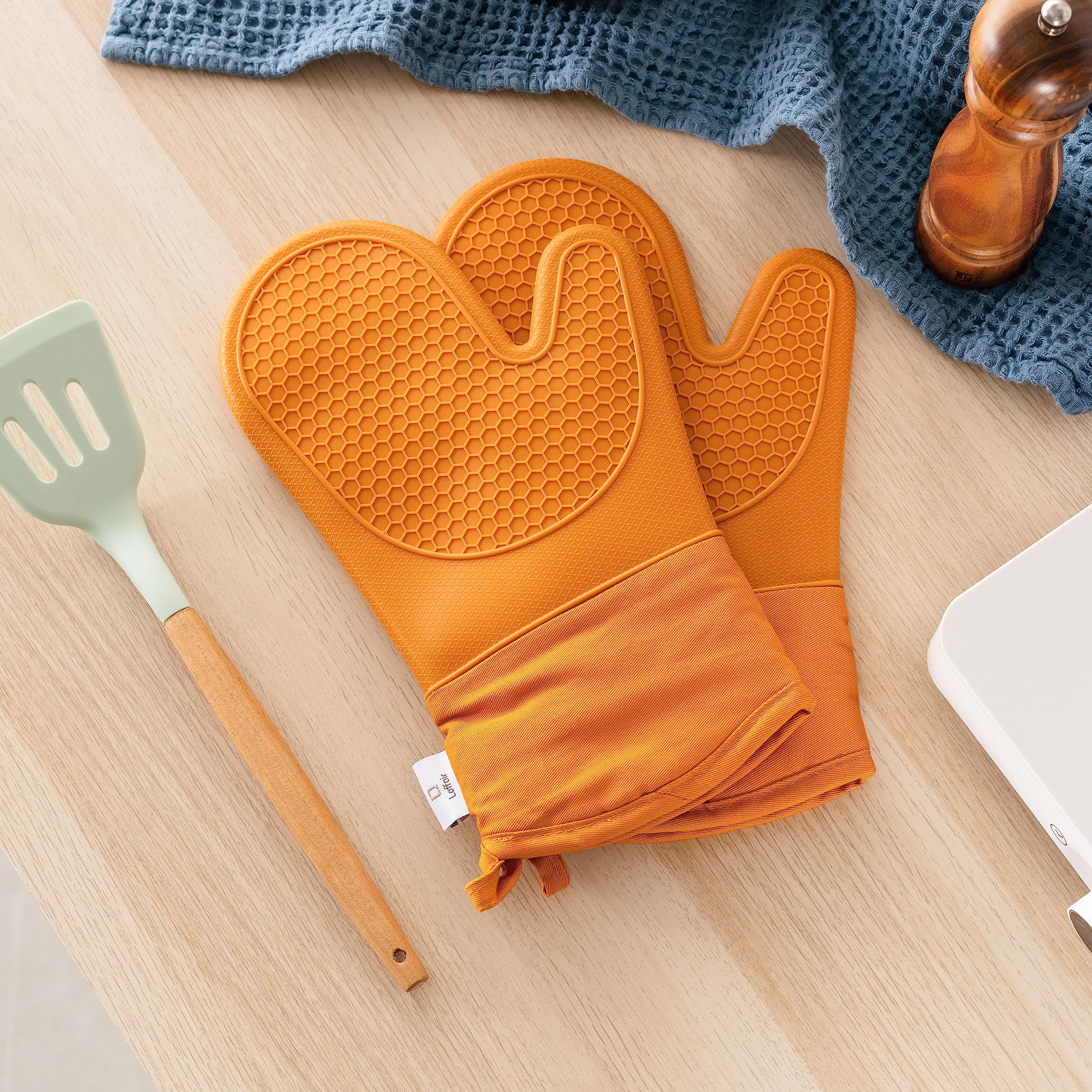 Silicone Oven Gloves Heat Resistant By Laffair - Orange Oven Gloves Silicone Oven Mitts Heat Resistant - Premium Non-Slip Design