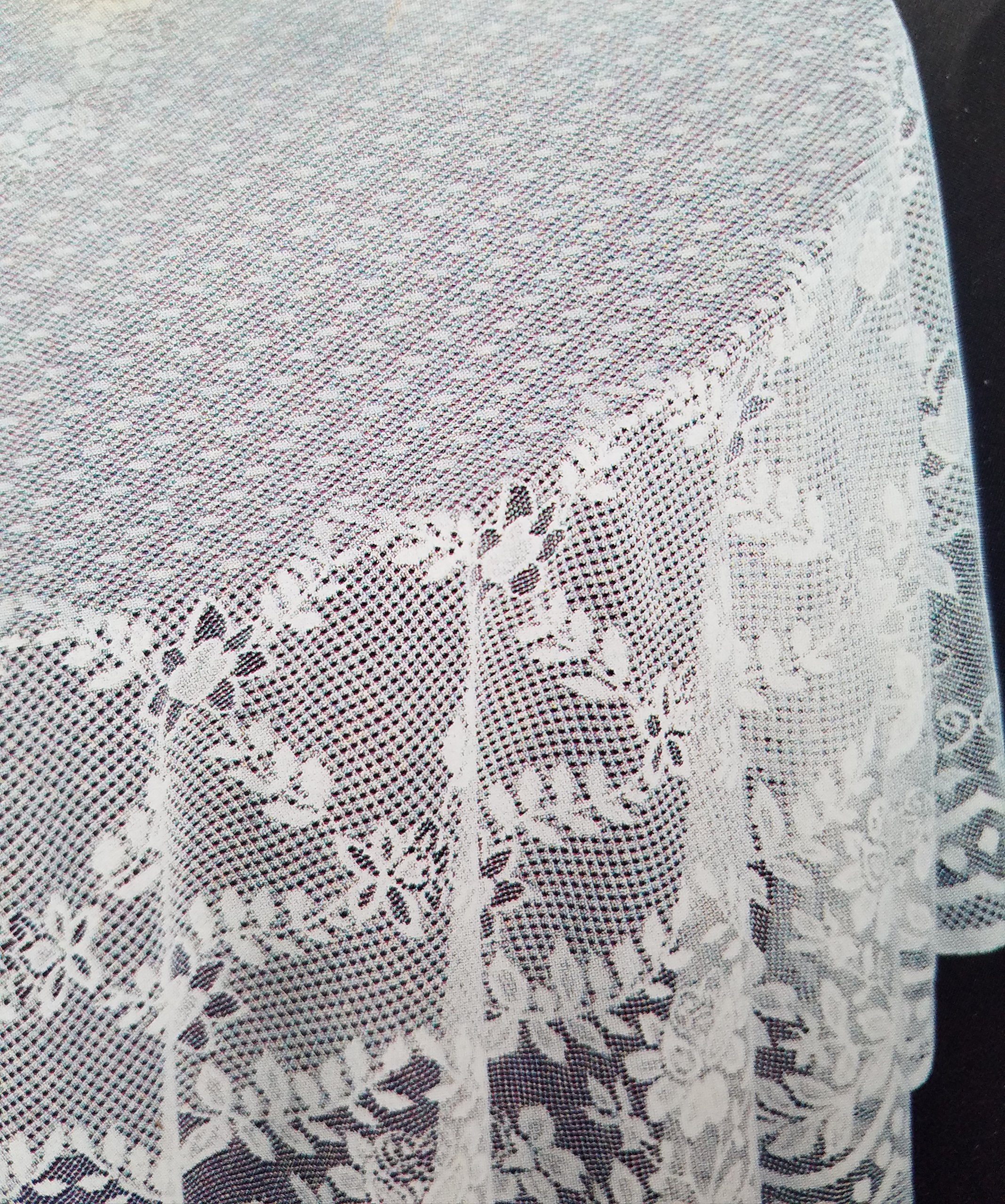 Adonisusa Tablecloth White Lace - 70 Inch Round With Floral Pattern For Wedding, Reception Or Birthday Party