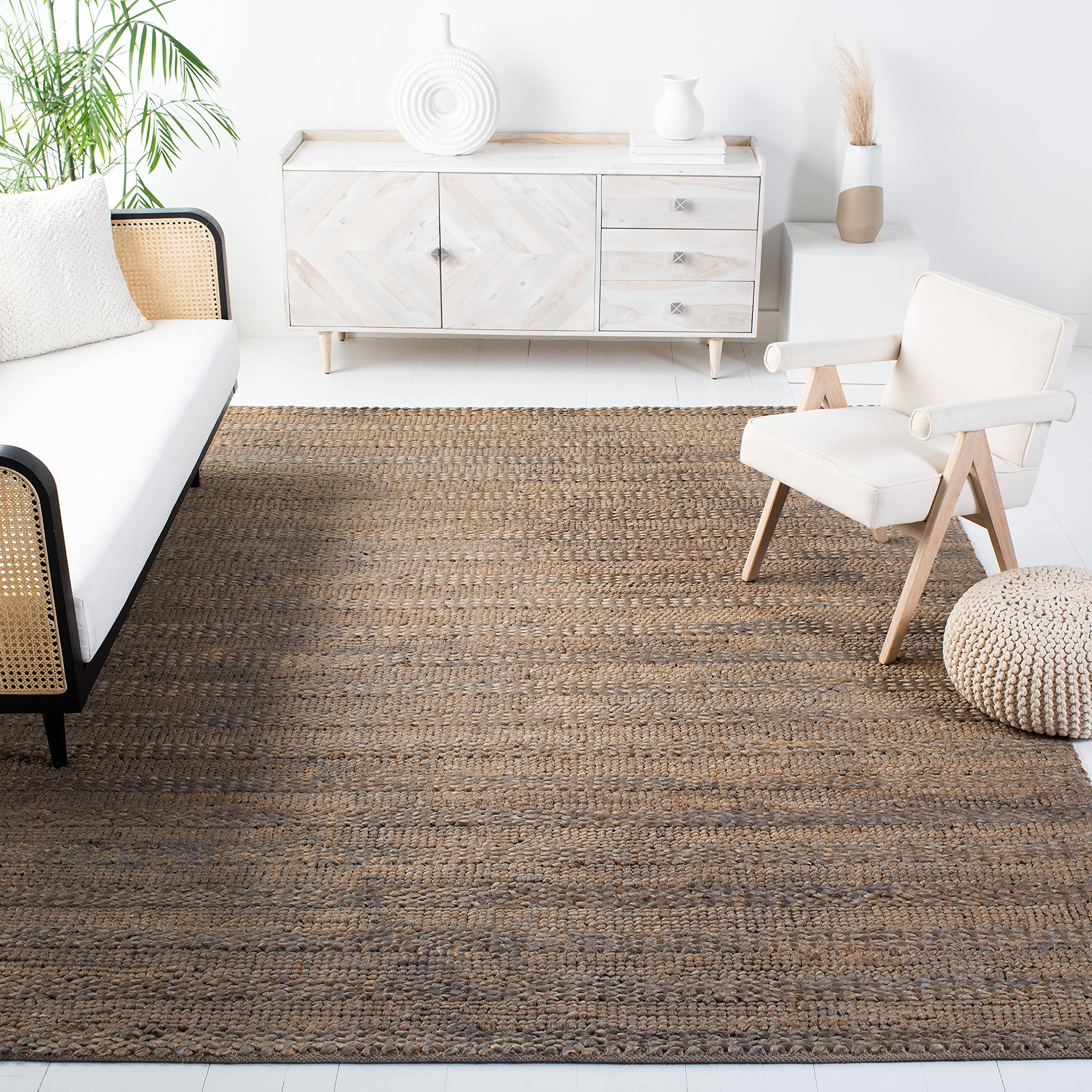 SAFAVIEH Natural Fiber Collection Area Rug - 6 x 9, Beige, Handmade Braided Woven Jute, Ideal for High Traffic Areas in Living