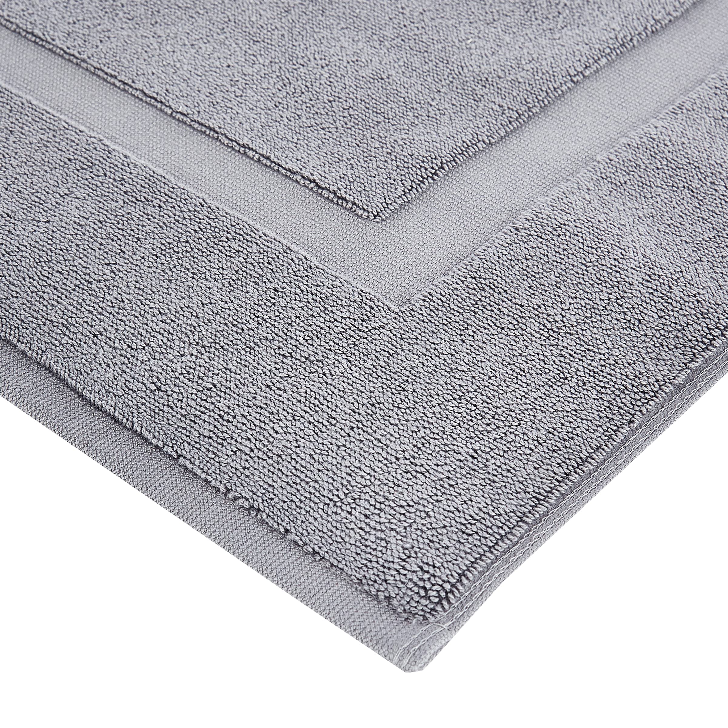Amazon Basics Banded Bathroom Bath Rug Mat, Powder Gray, 31 Inches L X 20 Inches W