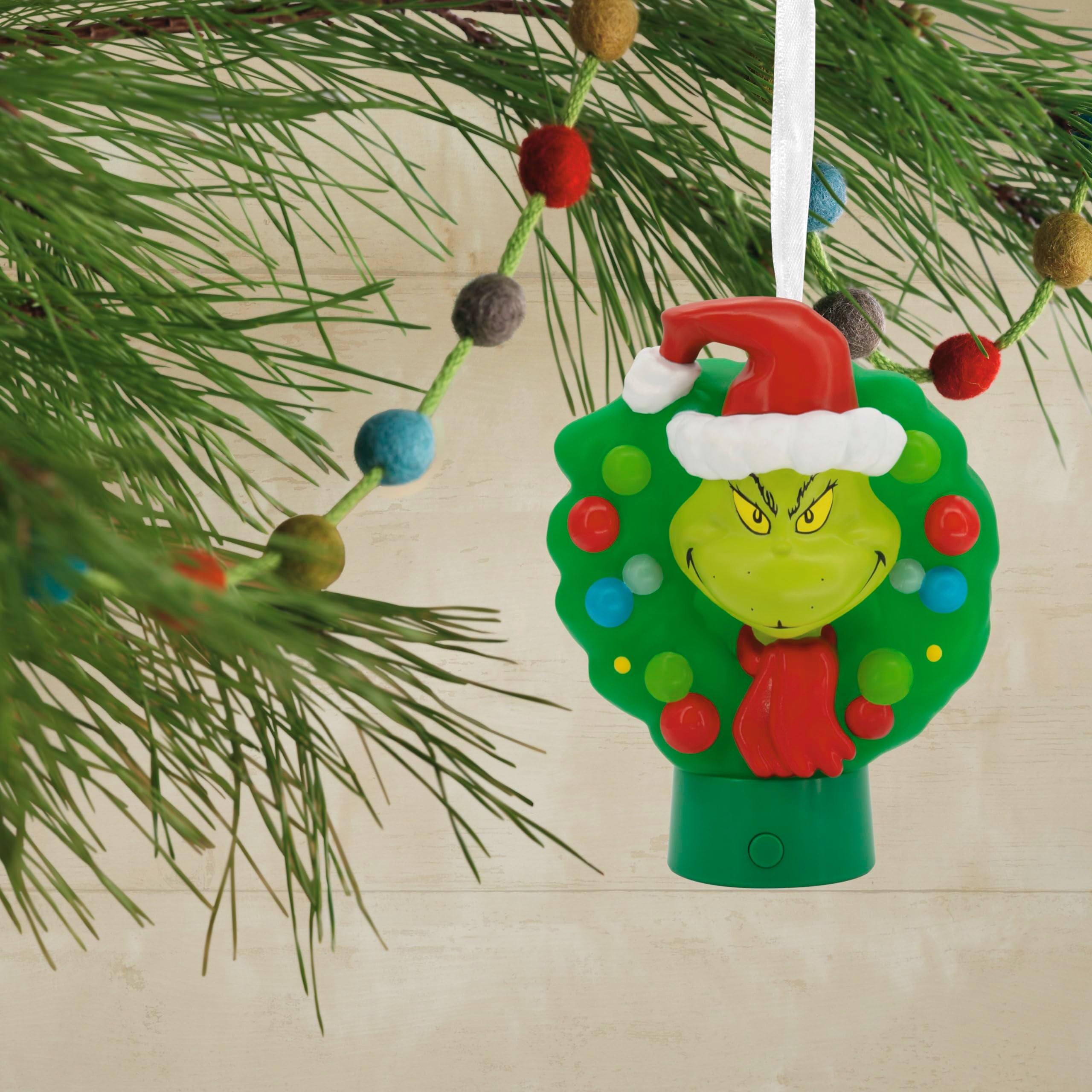 Hallmark Dr. Seuss s How The Grinch Stole Christmas!
