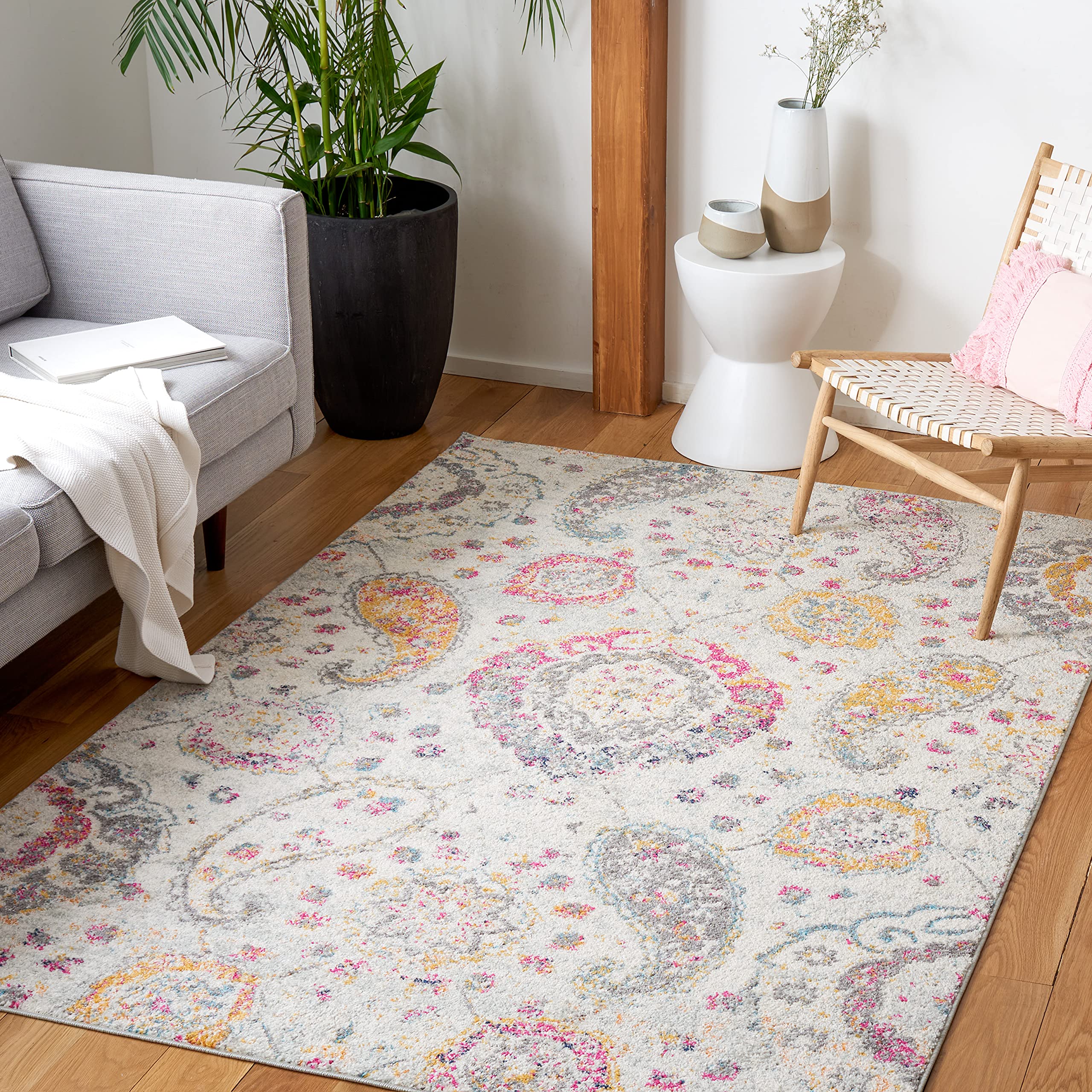 SAFAVIEH Madison Collection Area Rug - 67 Square, Grey & Gold, Boho Chic Glam Paisley Design, Non-Shedding & Easy Care, Ideal f