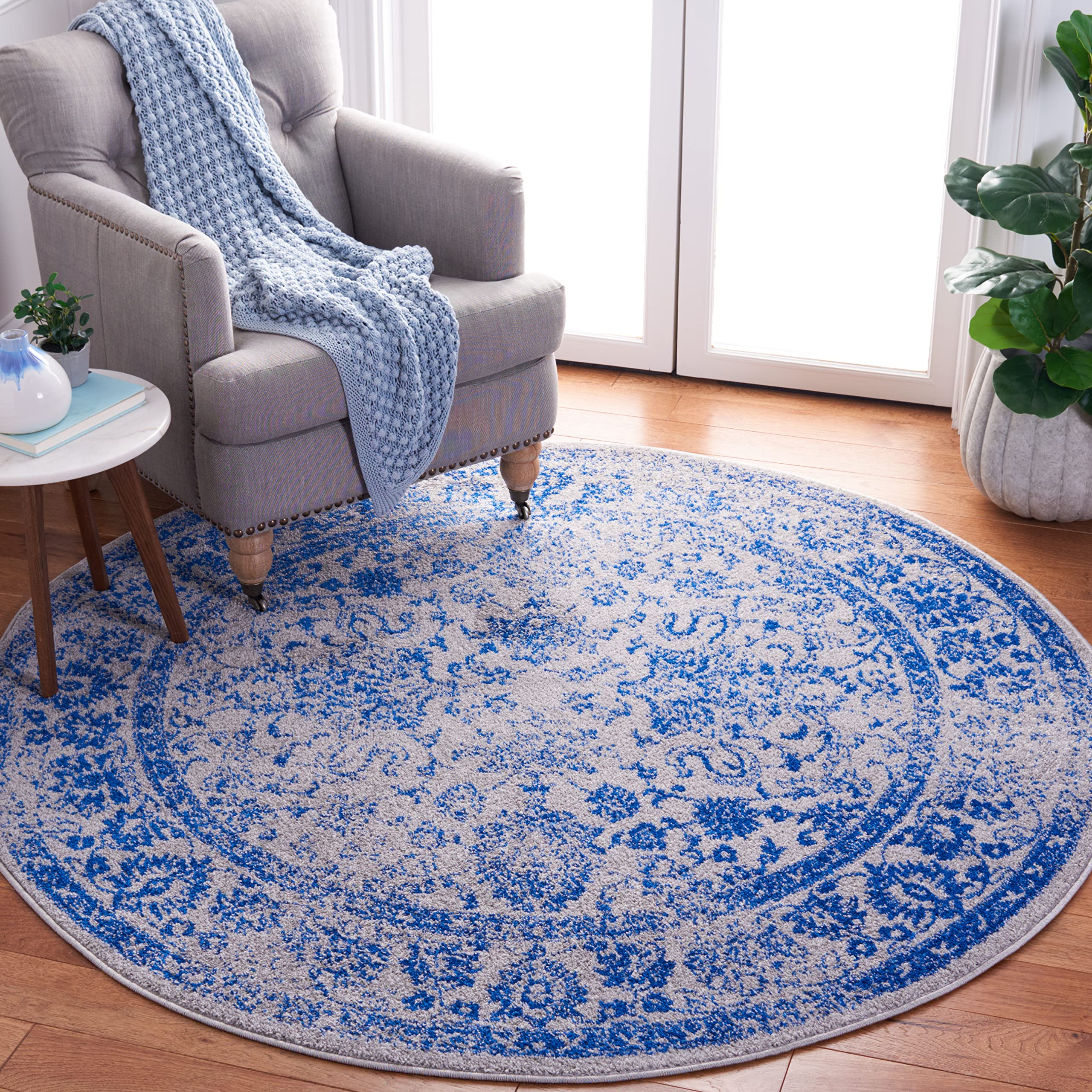 SAFAVIEH Adirondack Collection Area Rug - 6 Round, Grey & Blue, Oriental Distressed Design, Non-Shedding & Easy Care, Ideal for
