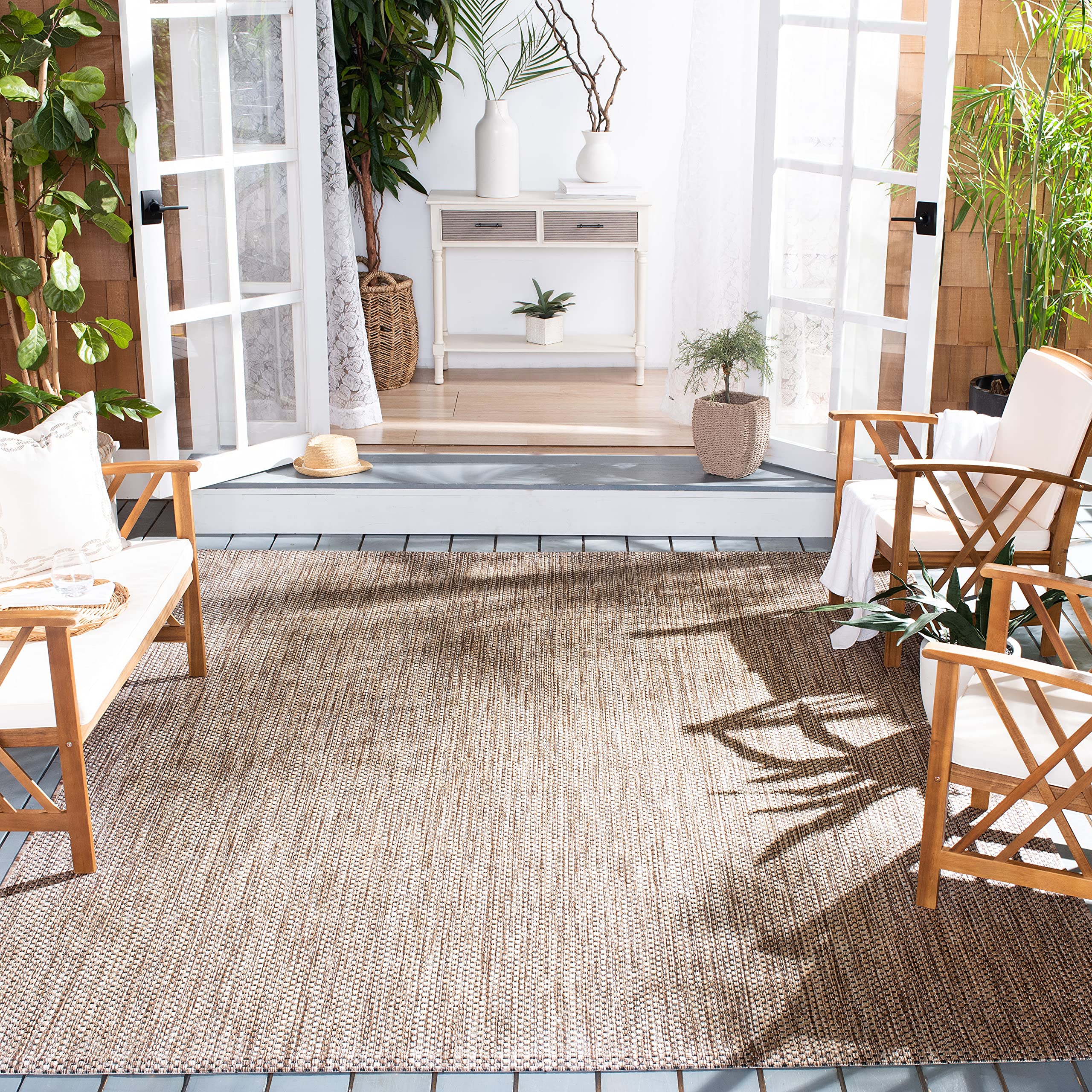 SAFAVIEH Courtyard Collection Area Rug - 53 Square, Natural & Black, Non-Shedding & Easy Care, Indoor/Outdoor & Washable-Ideal 