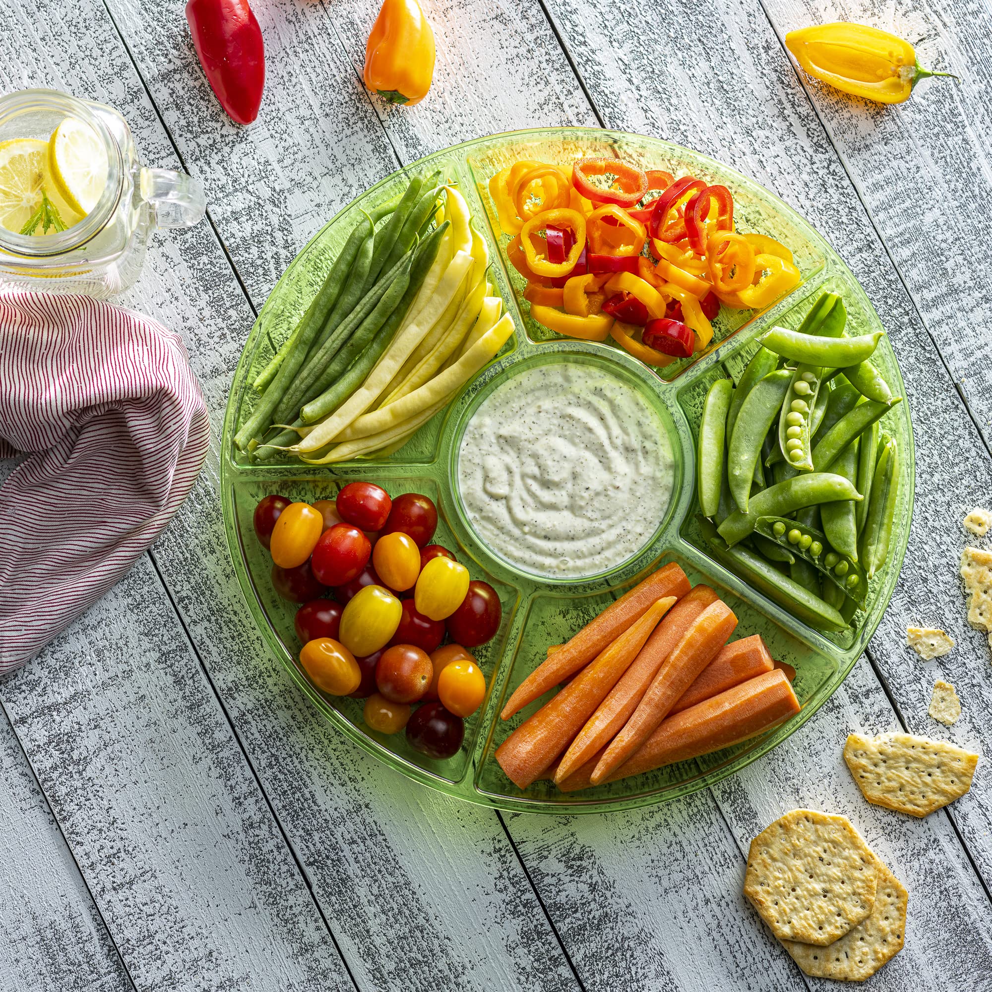 Plasticpro 6 Sectional Round Plastic Serving Tray/Platter (4, Green)