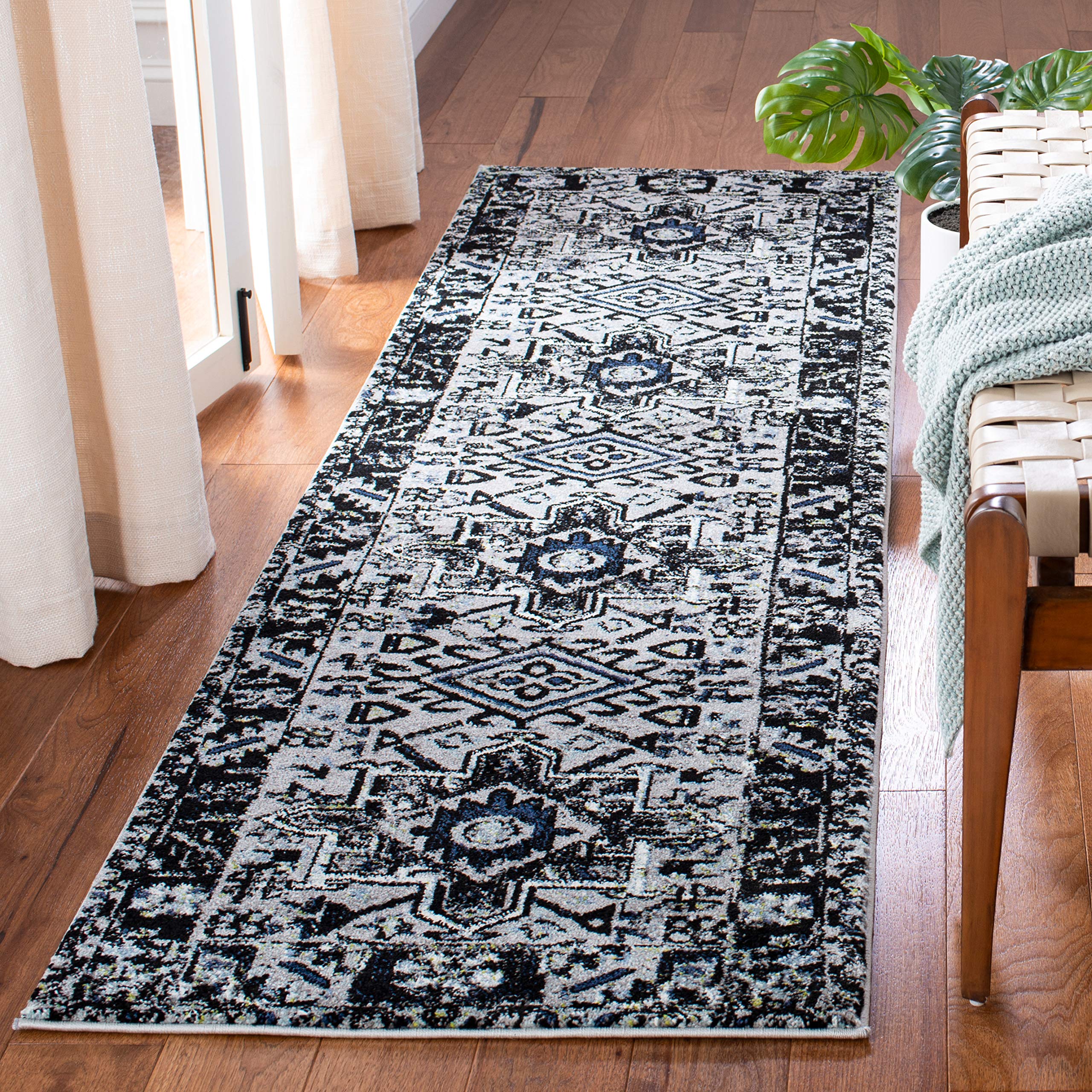 SAFAVIEH Vintage Hamadan Collection Runner Rug - 23 x 14, Light Grey & Dark Grey, Design, Non-Shedding & Easy Care, Ideal for 