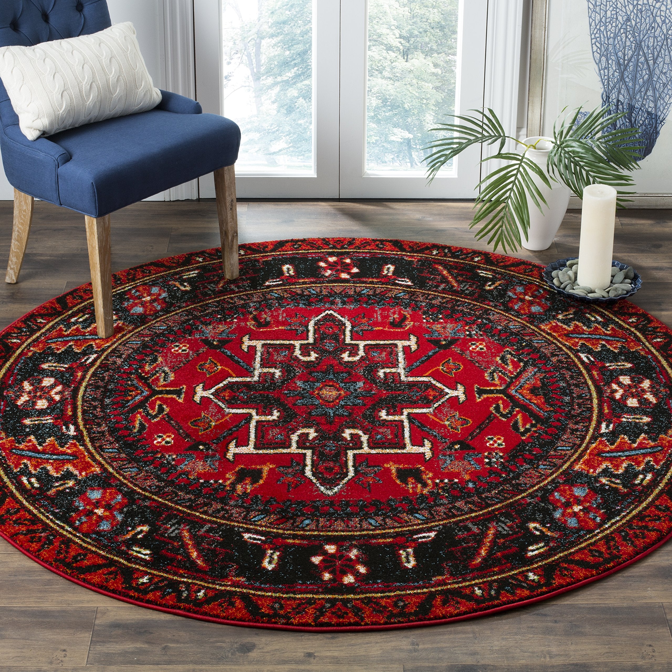 SAFAVIEH Vintage Hamadan Collection Area Rug - 11 Round, Red & Multi, Oriental Traditional Persian Design, Non-Shedding & Easy 