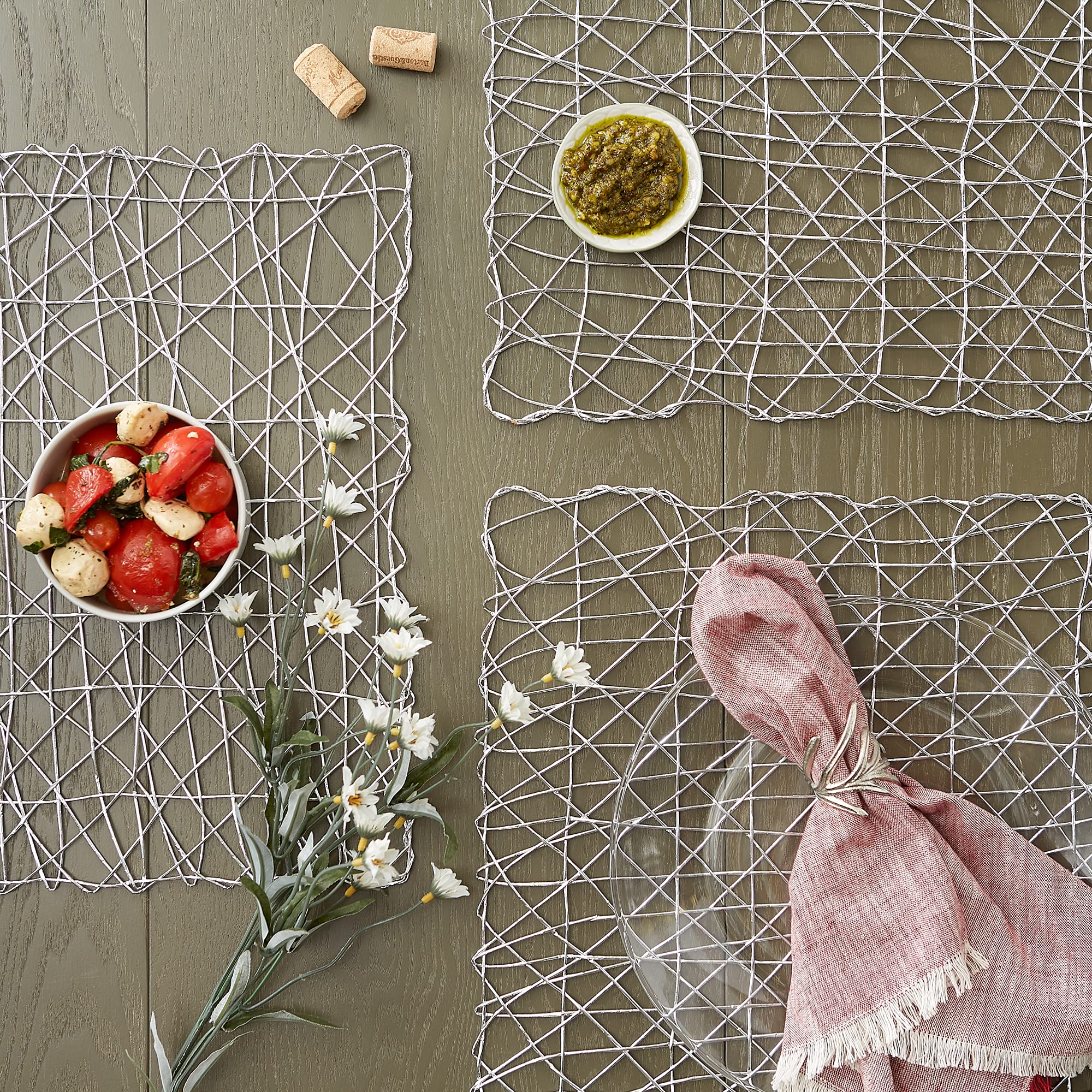 SILVER WOVEN PAPER SQUARE PLACEMAT SET/6