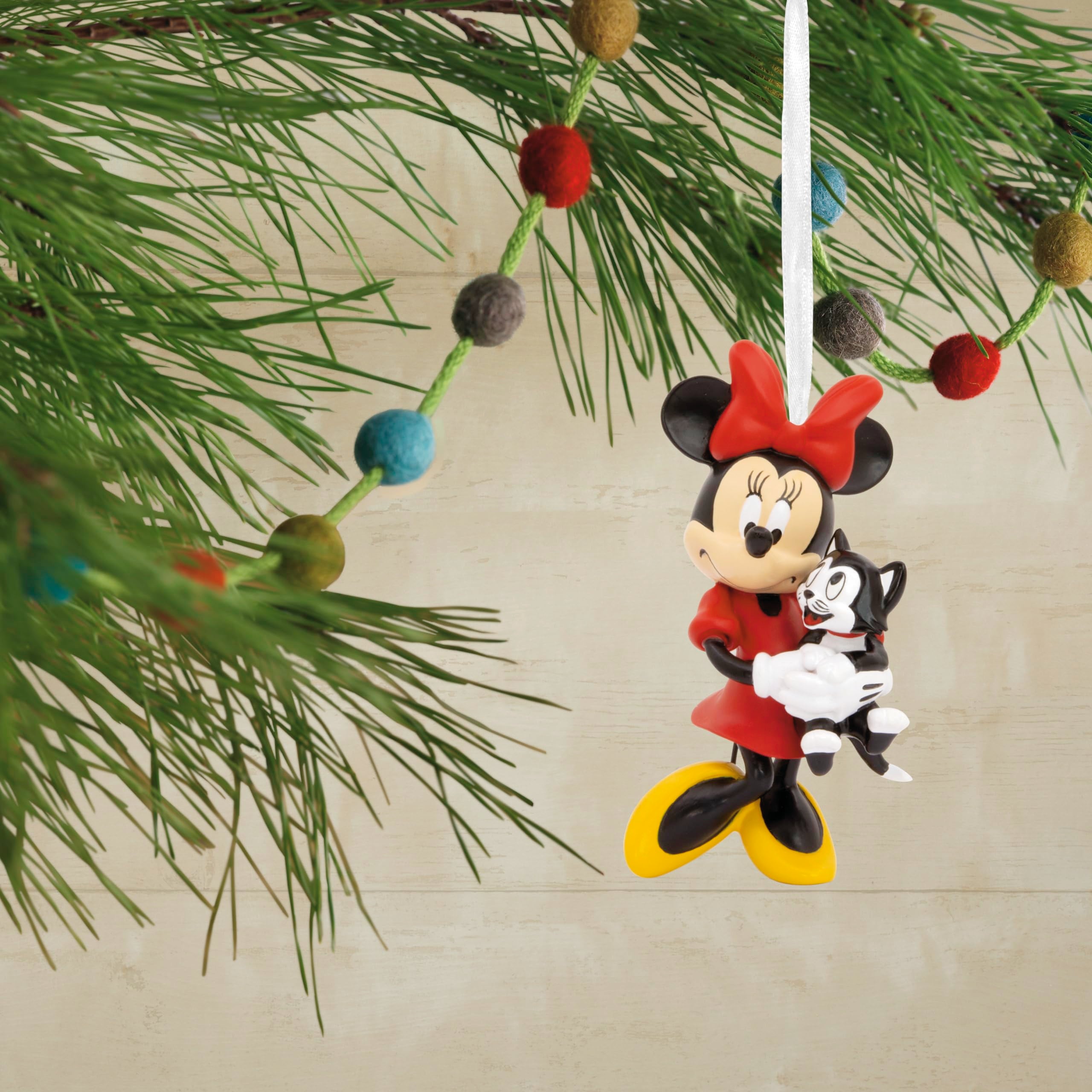 Hallmark Disney Minnie Mouse Holding Kitten Christmas Ornament