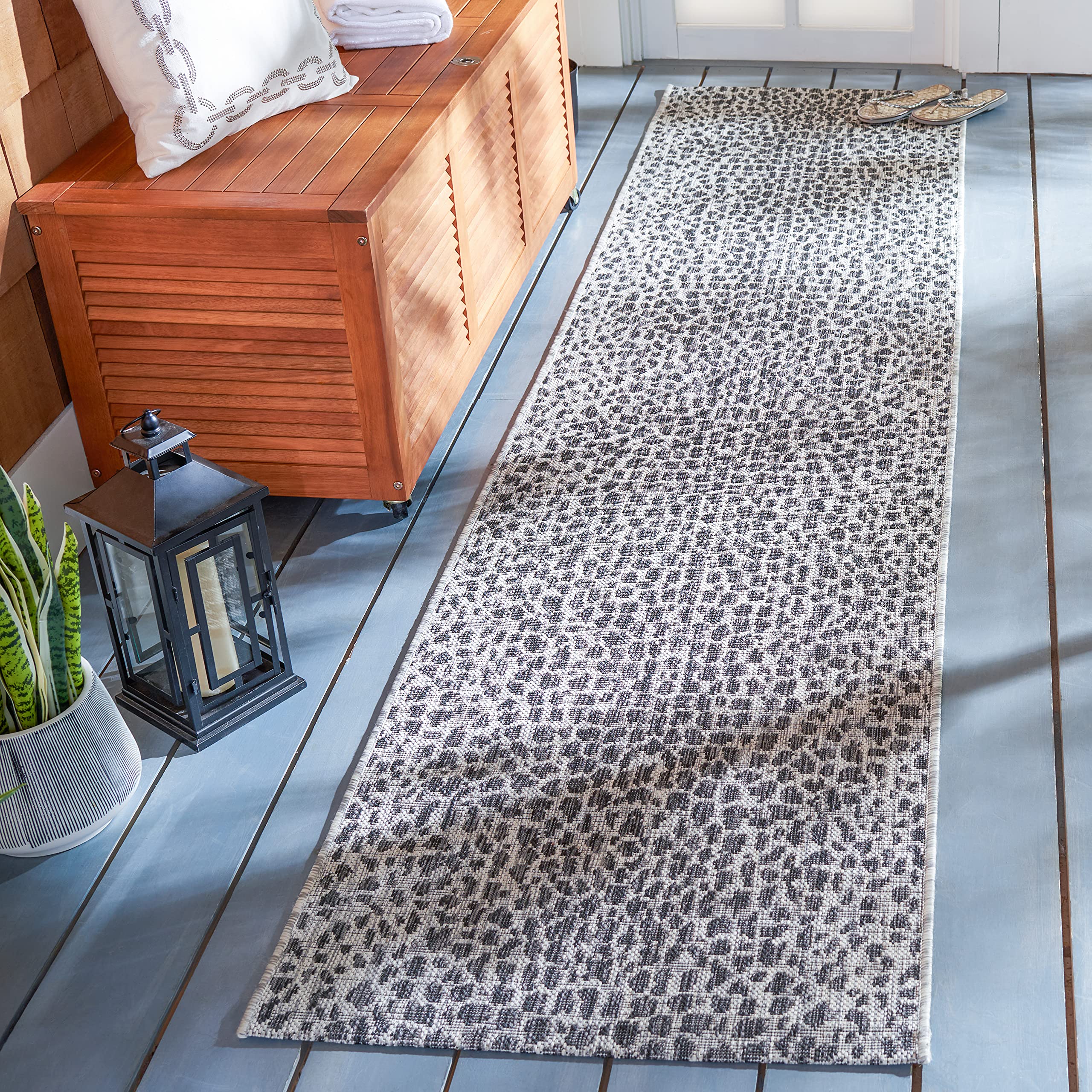SAFAVIEH Courtyard Collection Runner Rug - 23 x 20, Grey & Black, Non-Shedding & Easy Care, Indoor/Outdoor & Washable-Ideal fo