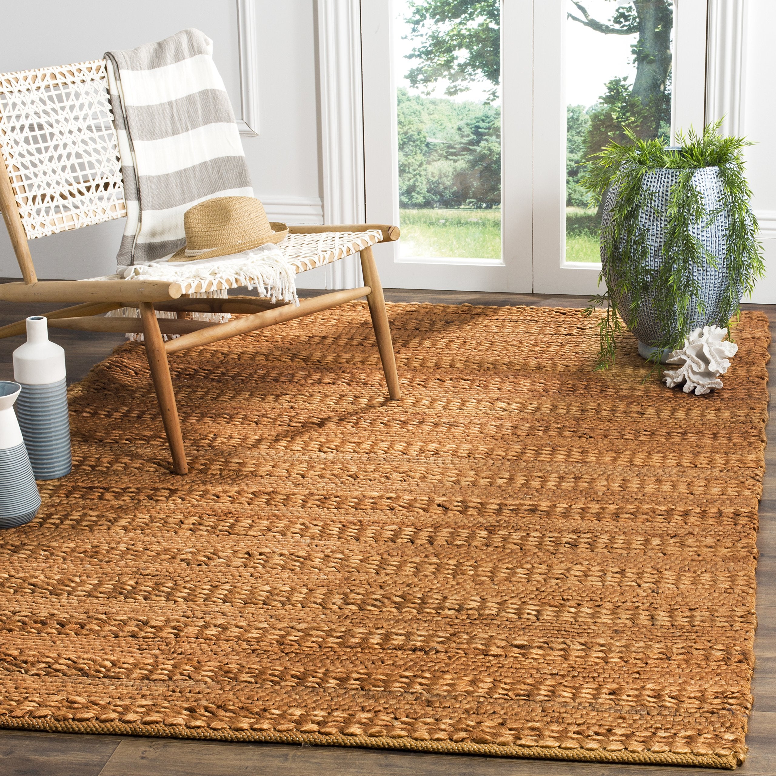 SAFAVIEH Natural Fiber Collection Accent Rug - 4 x 6, Gold, Handmade Rustic Farmhouse Jute, Ideal for High Traffic Areas in En