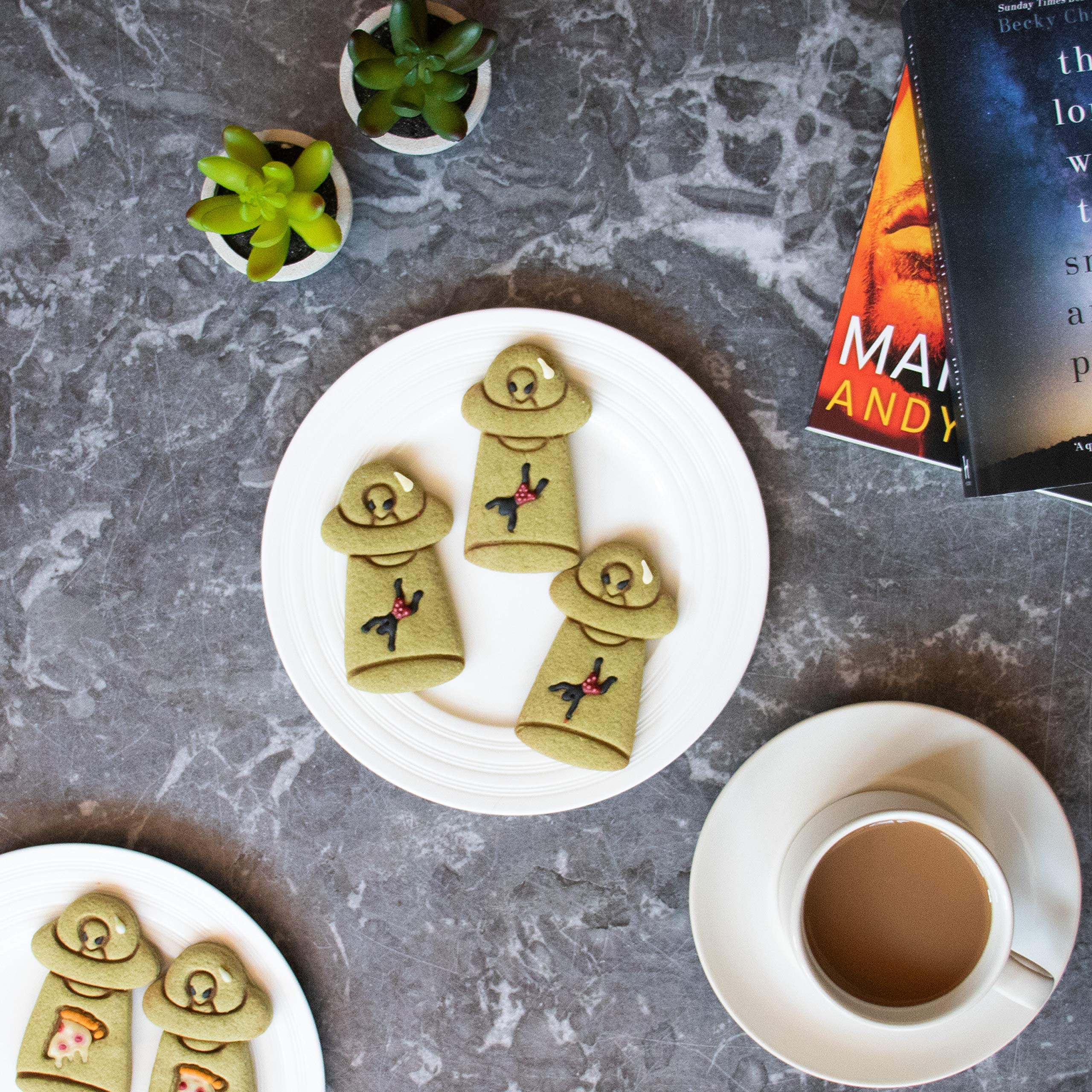 Ufo Man Abduction Cookie Cutter, 1 Piece - Bakerlogy