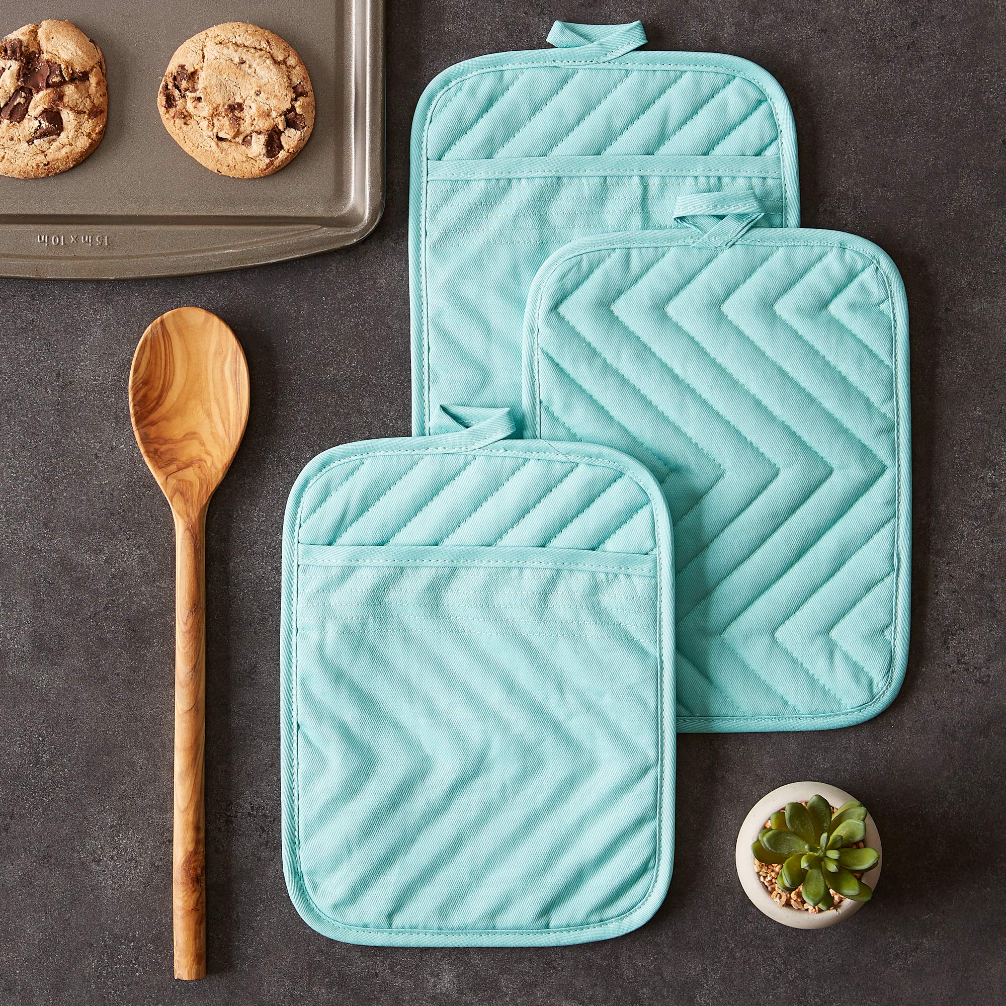 DII Aqua Quilted Potholder Set/3