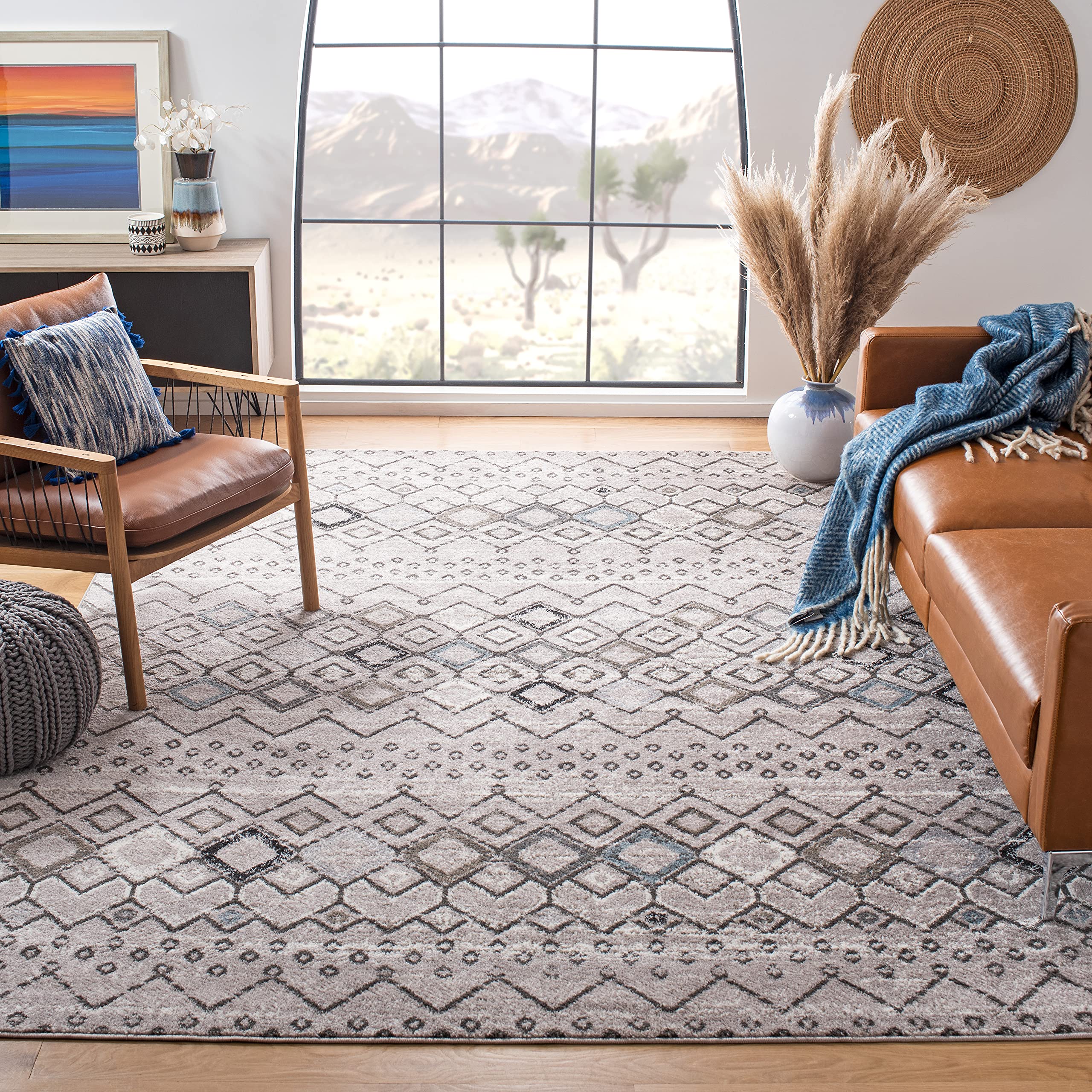 SAFAVIEH Amsterdam Collection Area Rug - 67 x 92, Light Grey & Brown, Moroccan Boho Design, Non-Shedding & Easy Care, Ideal fo