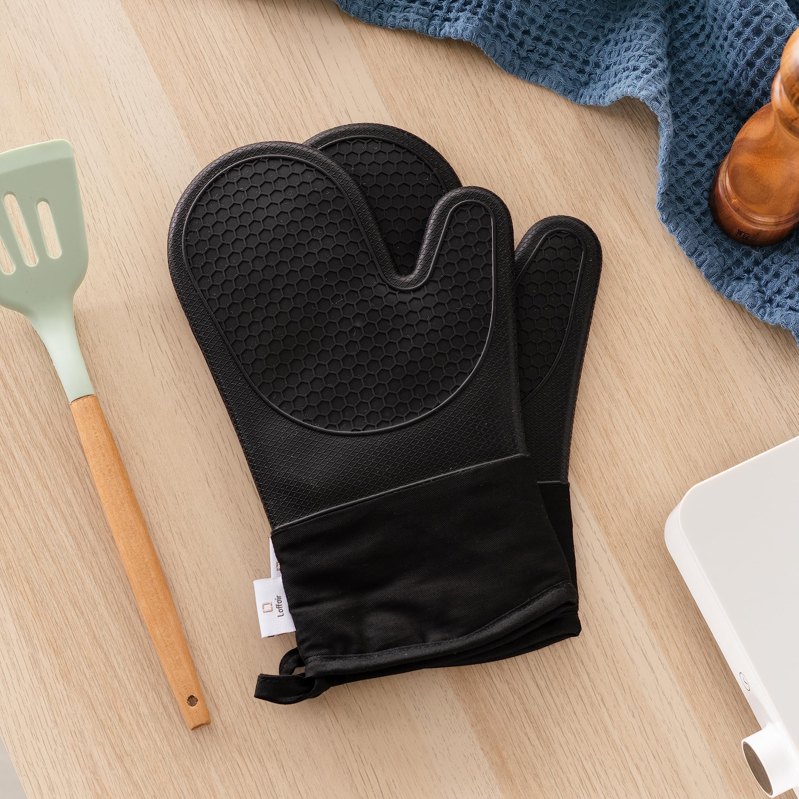 Silicone Oven Gloves Heat Resistant By Laffair - Black Oven Gloves Silicone Oven Mitts Heat Resistant - Premium Non-Slip Design