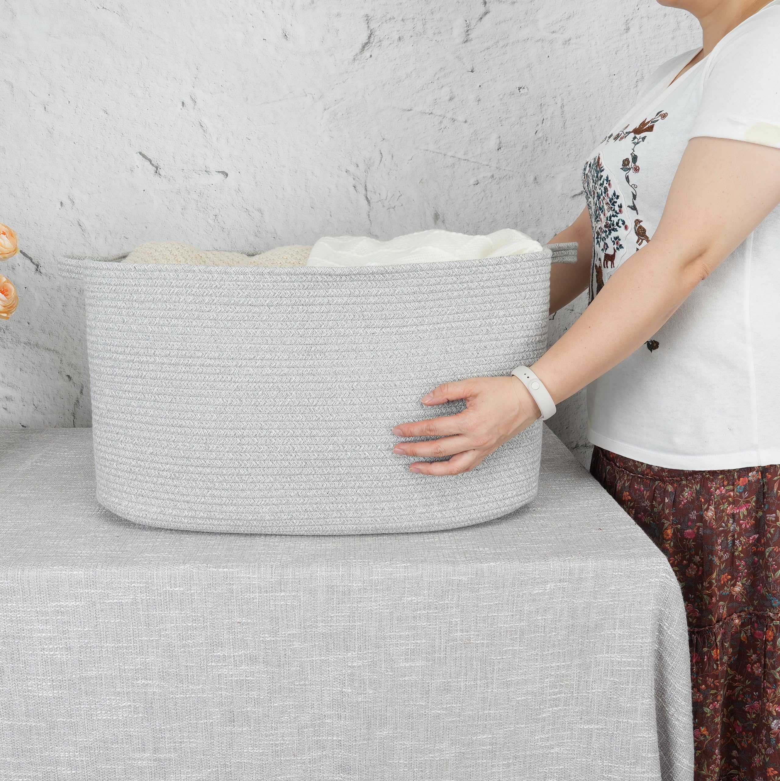 Xuanguo Large Rectangle Blankets Basket Living Room 22''X17''X12'' Woven Cotton Rope Storage Basket For Nursery Toy Basket For K