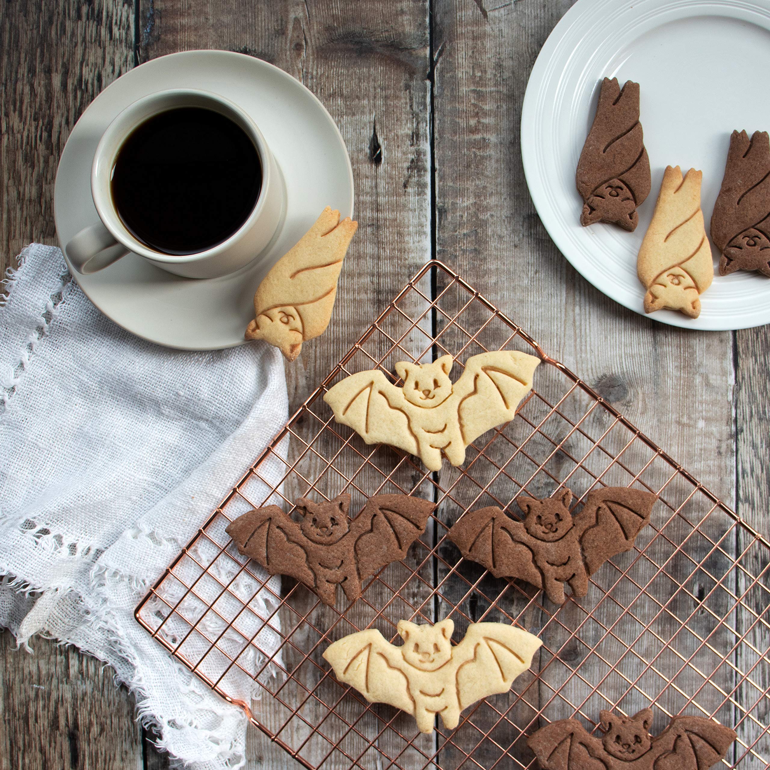 Set Of 2 Bat Cookie Cutters (Designs: Sleeping And Flying), 2 Pieces - Bakerlogy