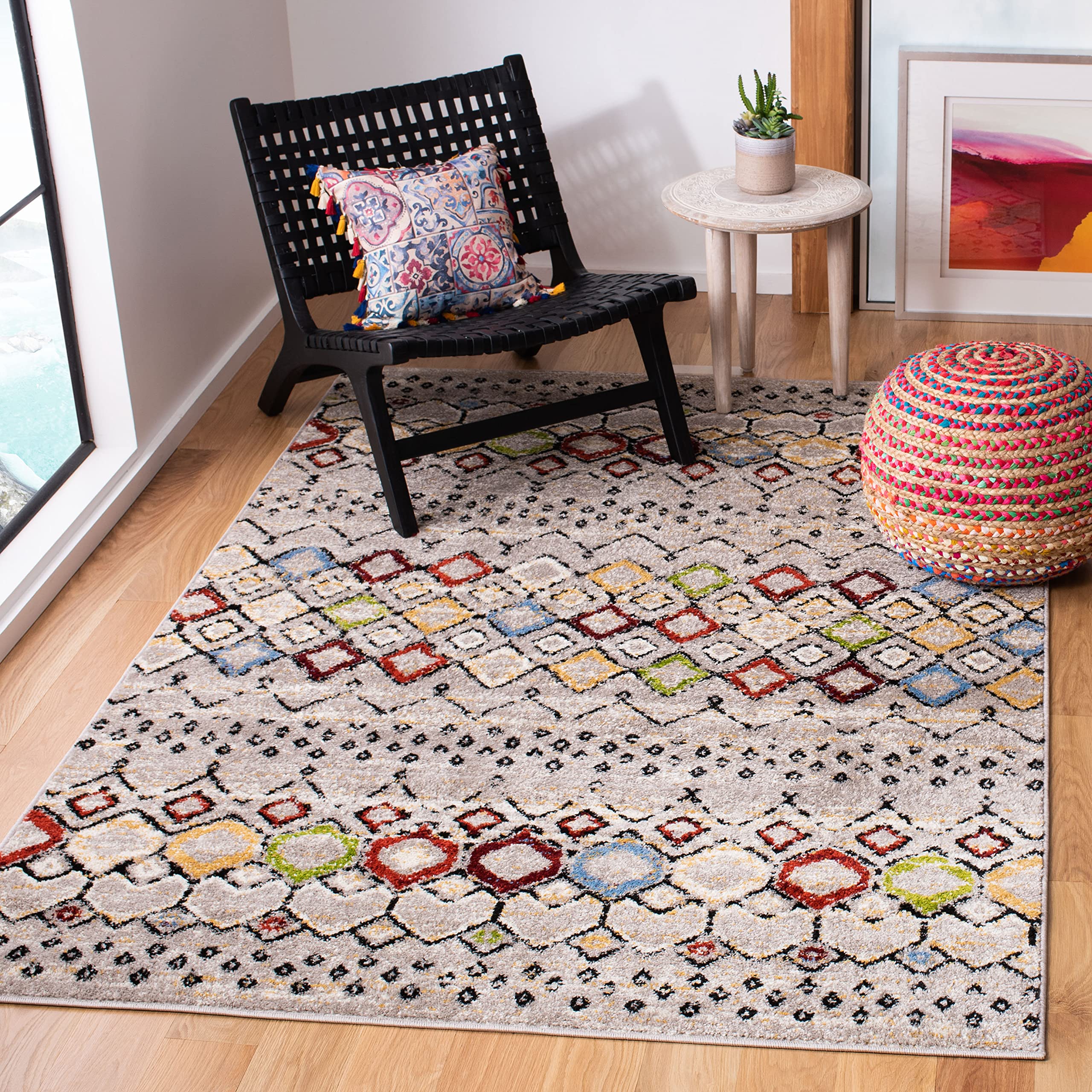 SAFAVIEH Amsterdam Collection Area Rug - 67 x 92, Light Grey & Multi, Moroccan Boho Design, Non-Shedding & Easy Care, Ideal fo
